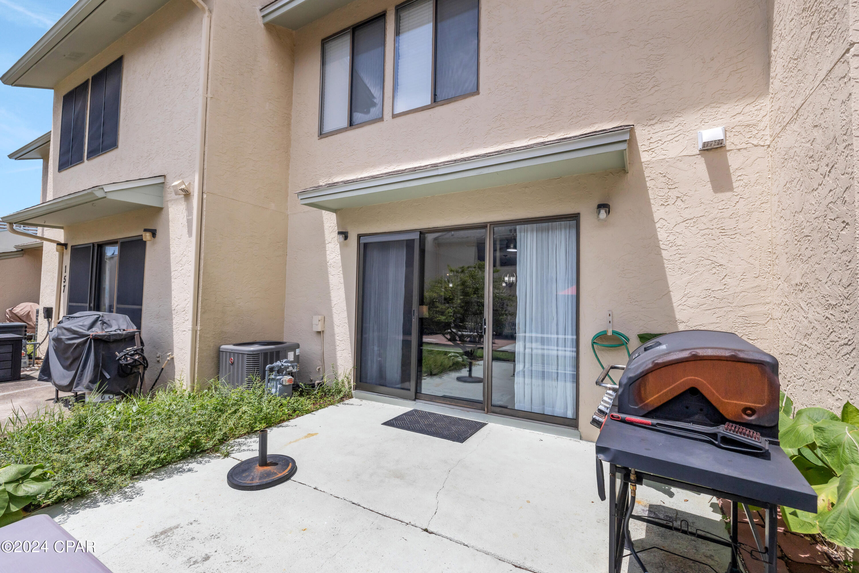 159 W Leslie Lane
