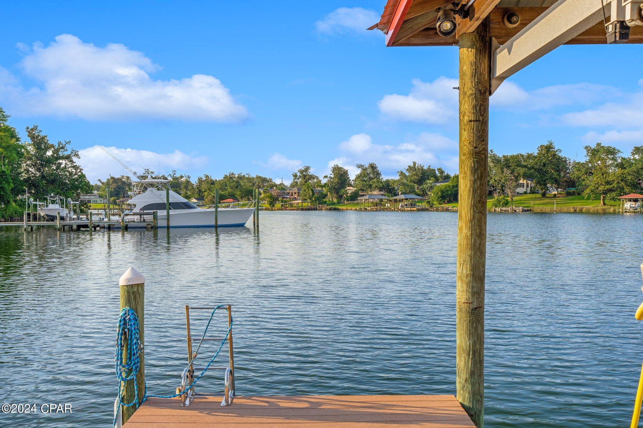 1309 Bayou Court