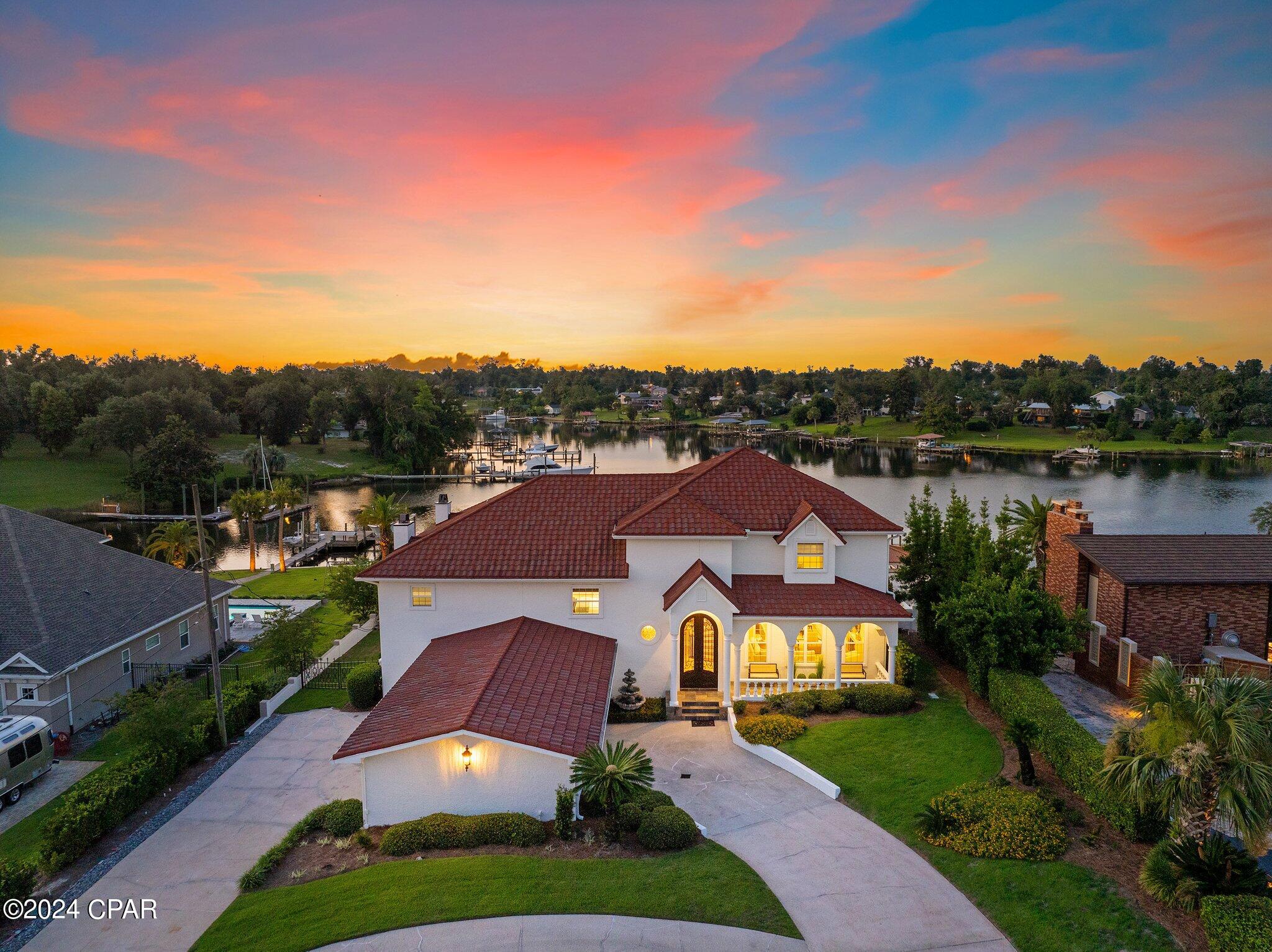 1309 Bayou Court