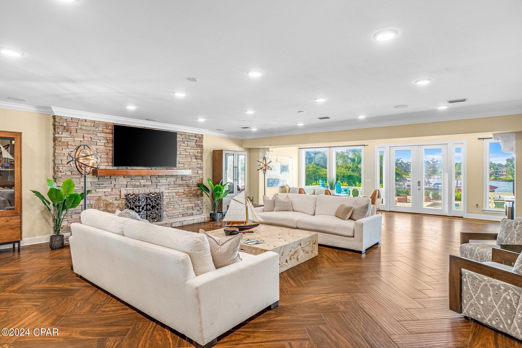 1309 Bayou Court
