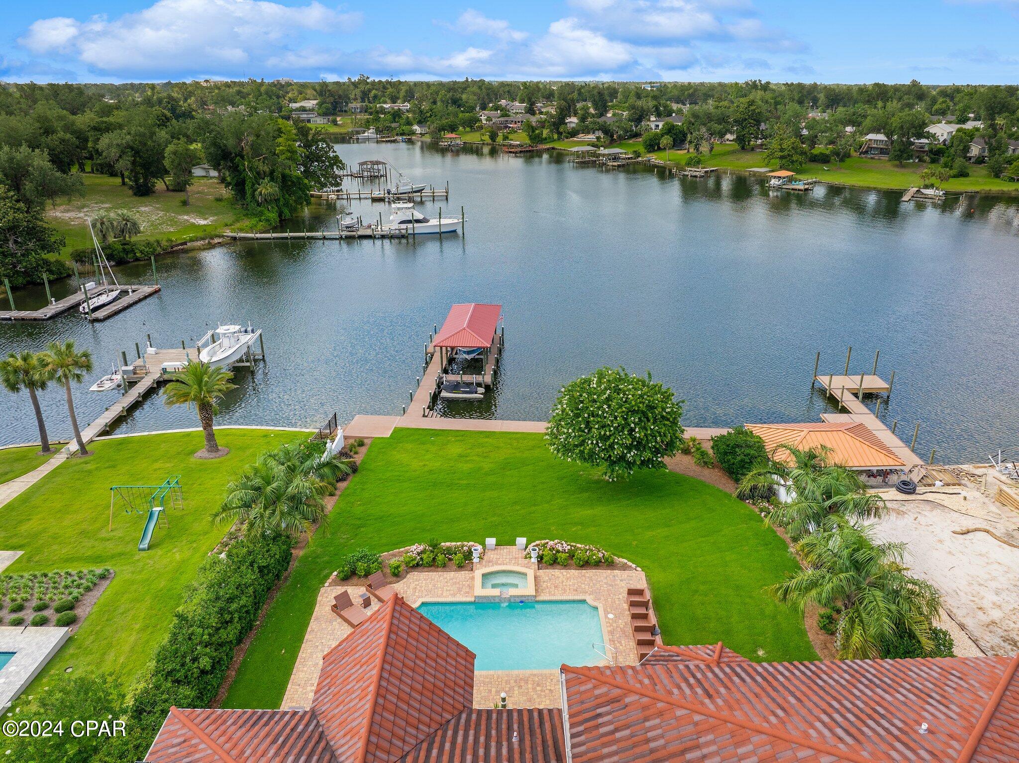 1309 Bayou Court