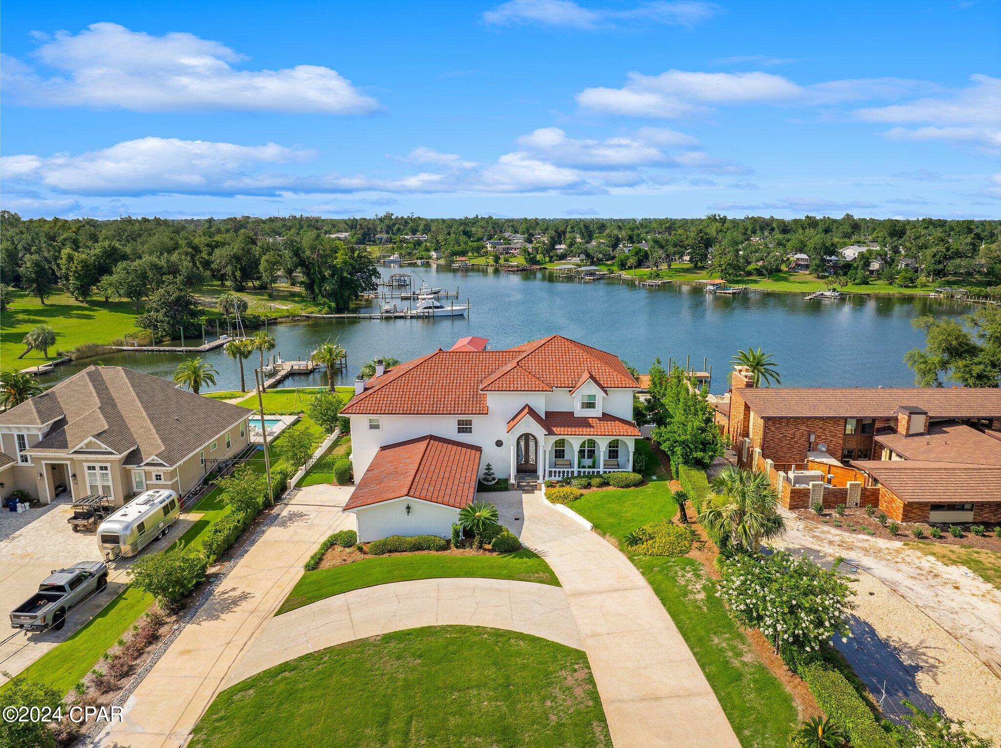 1309 Bayou Court