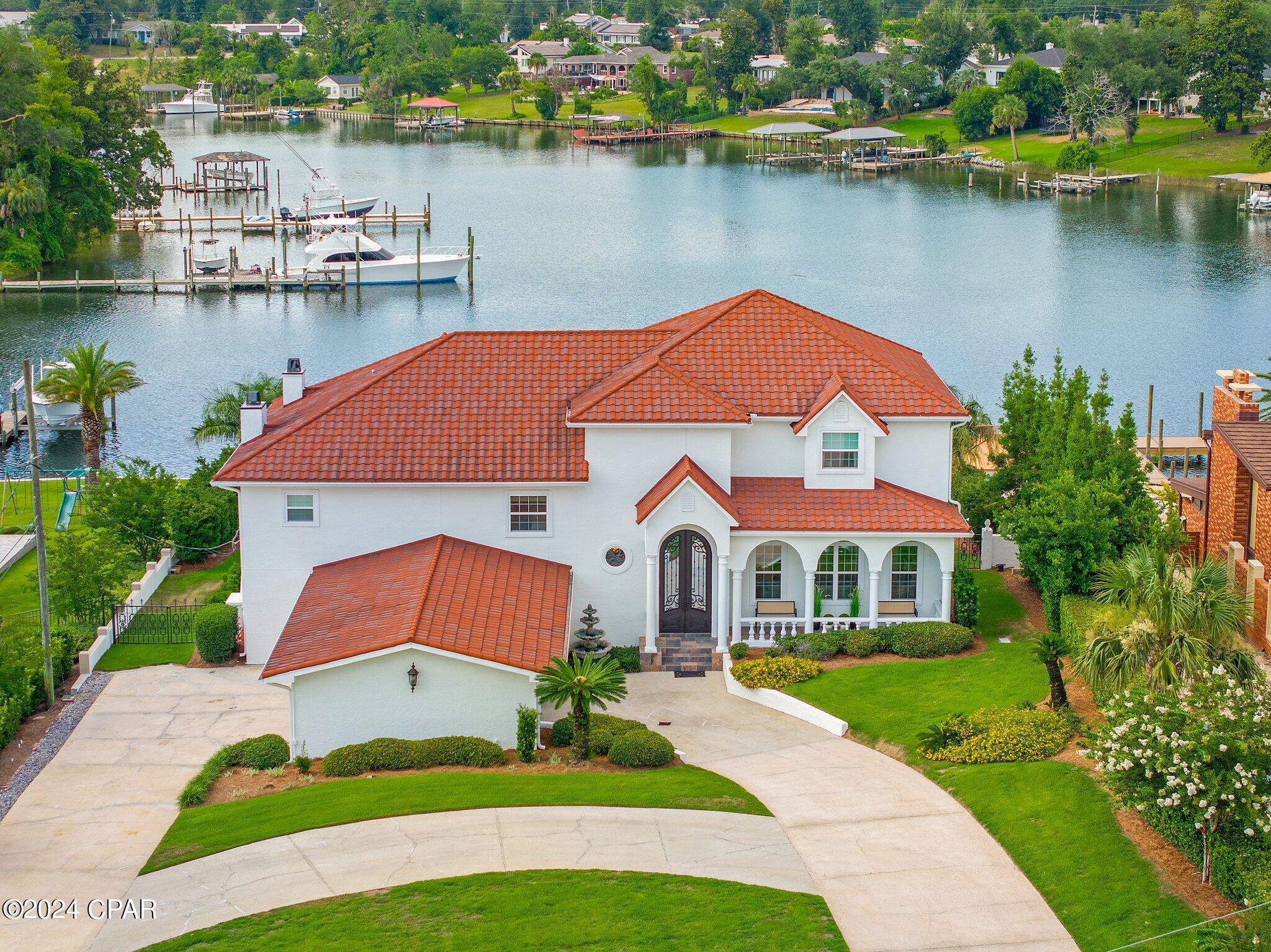 1309 Bayou Court