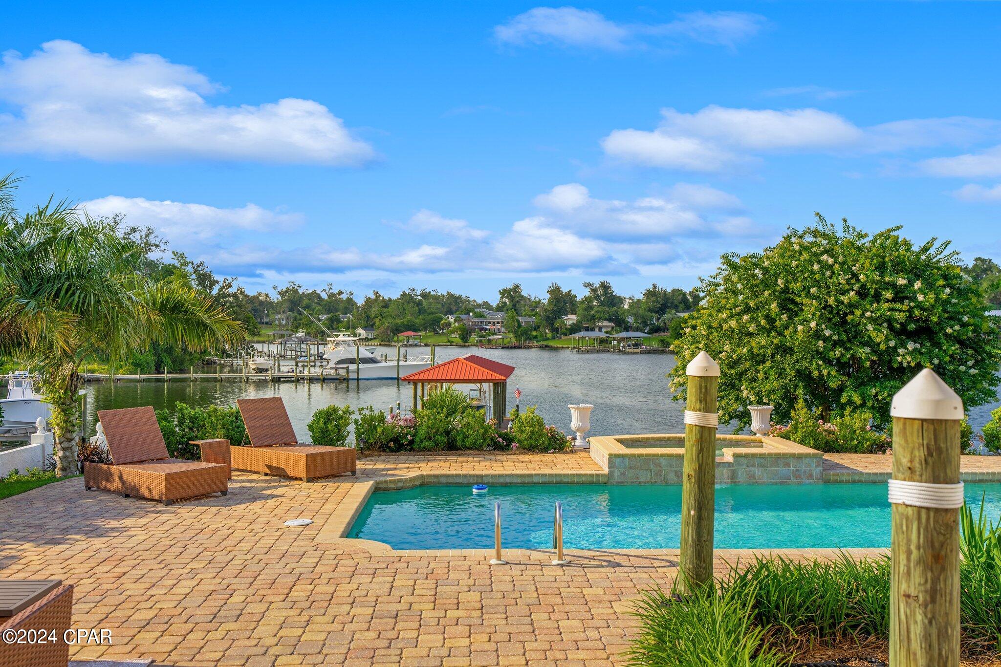 1309 Bayou Court