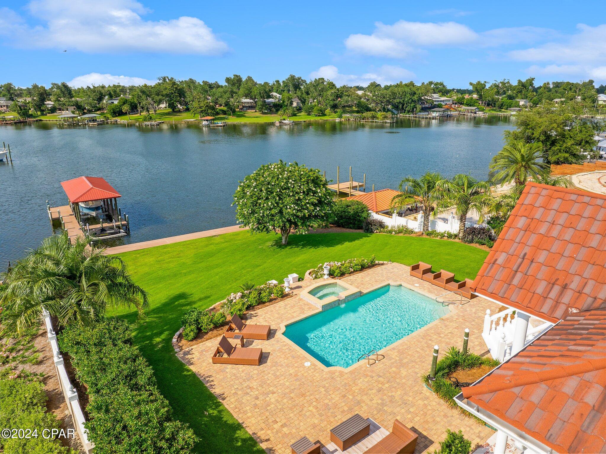 1309 Bayou Court