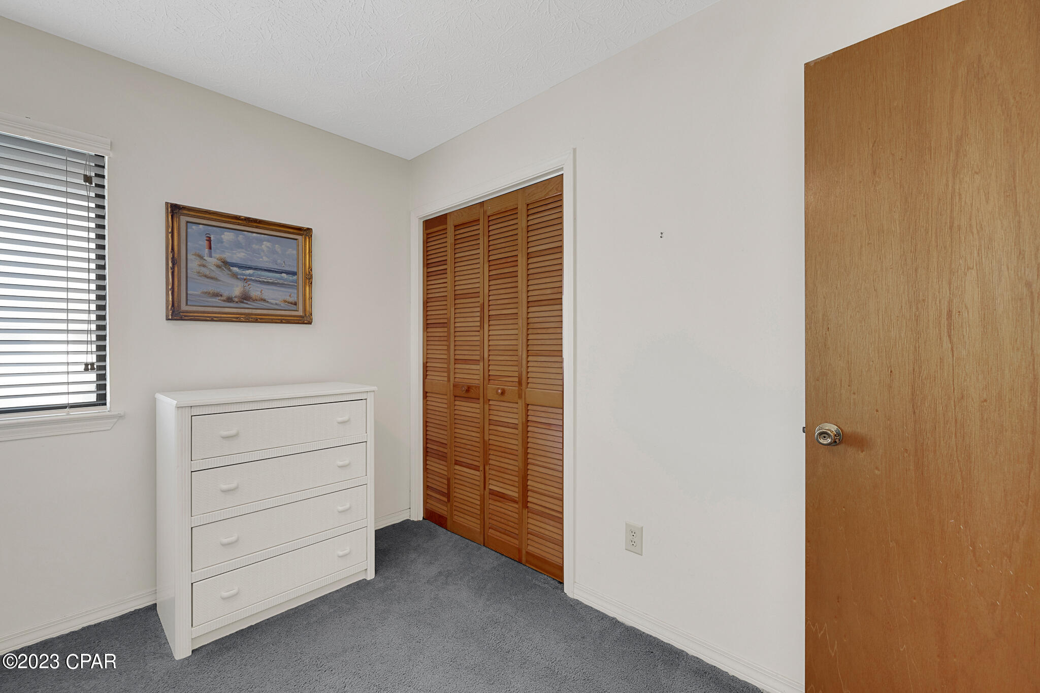 113 W Leslie Lane