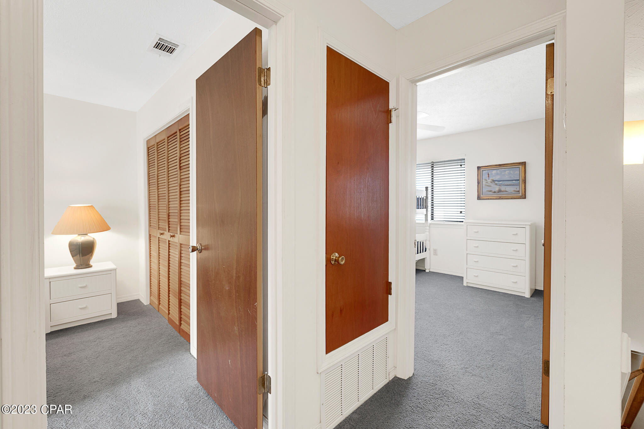 113 W Leslie Lane