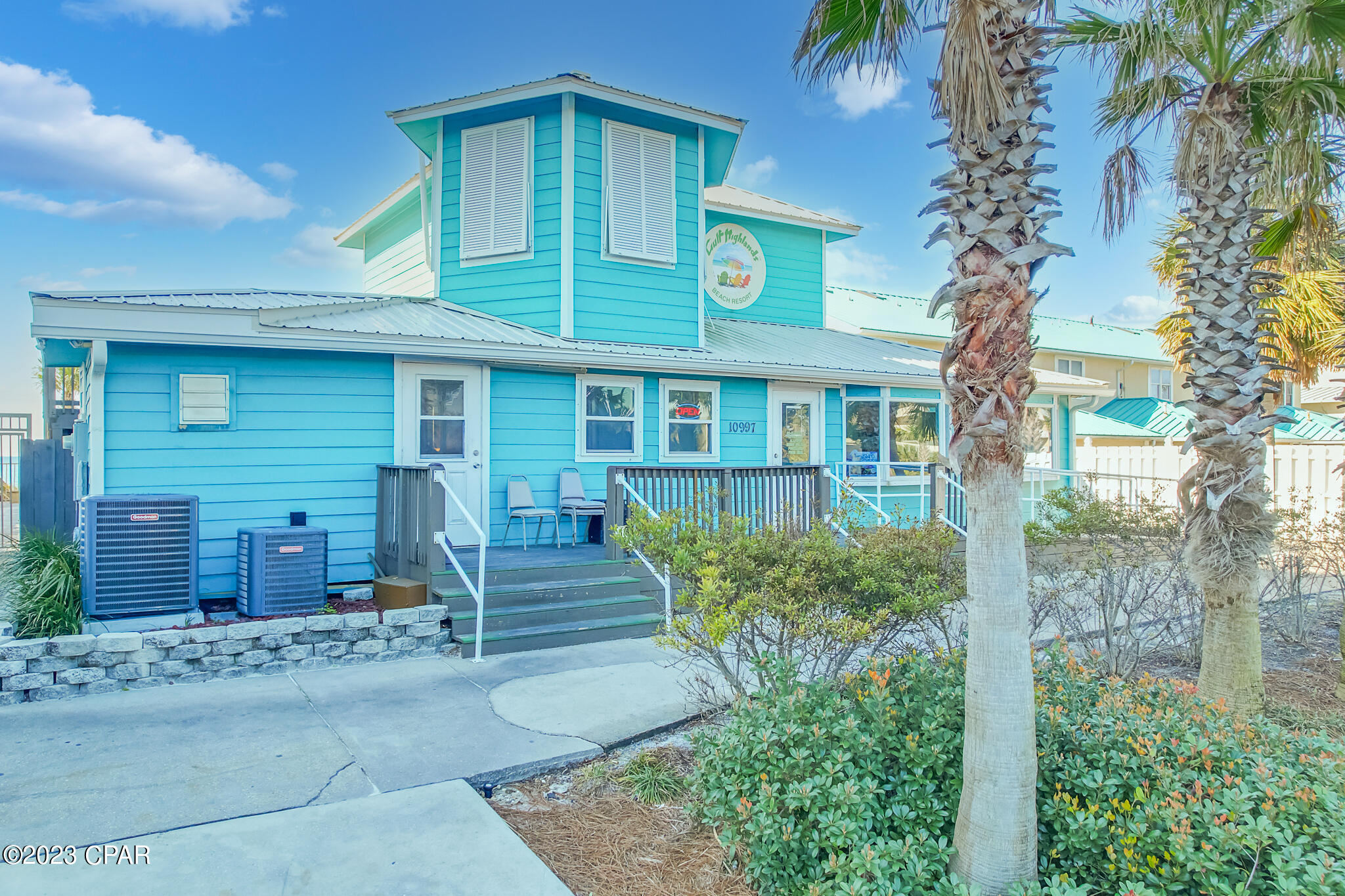 113 W Leslie Lane