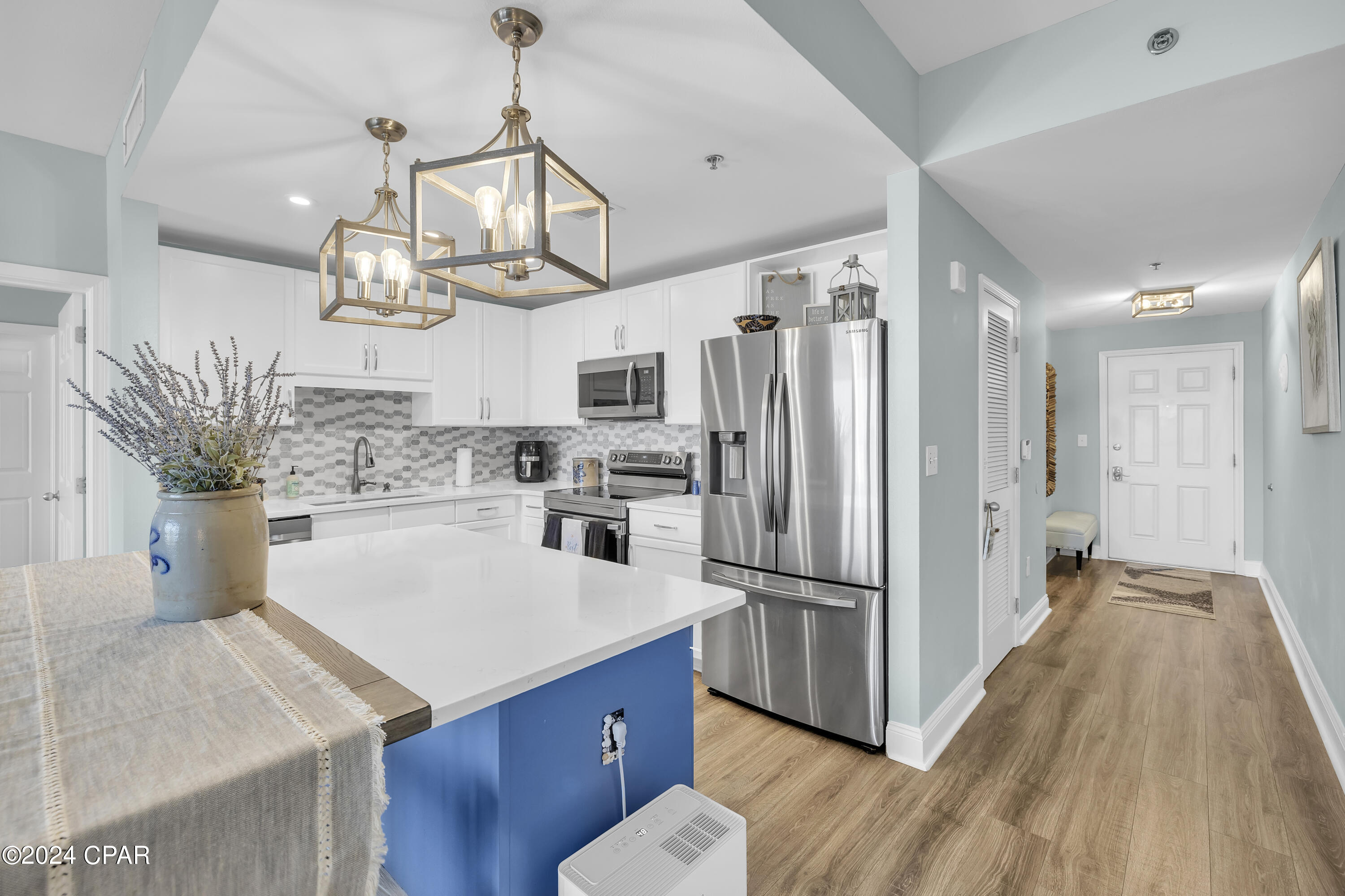 9860 S Thomas Drive 1208