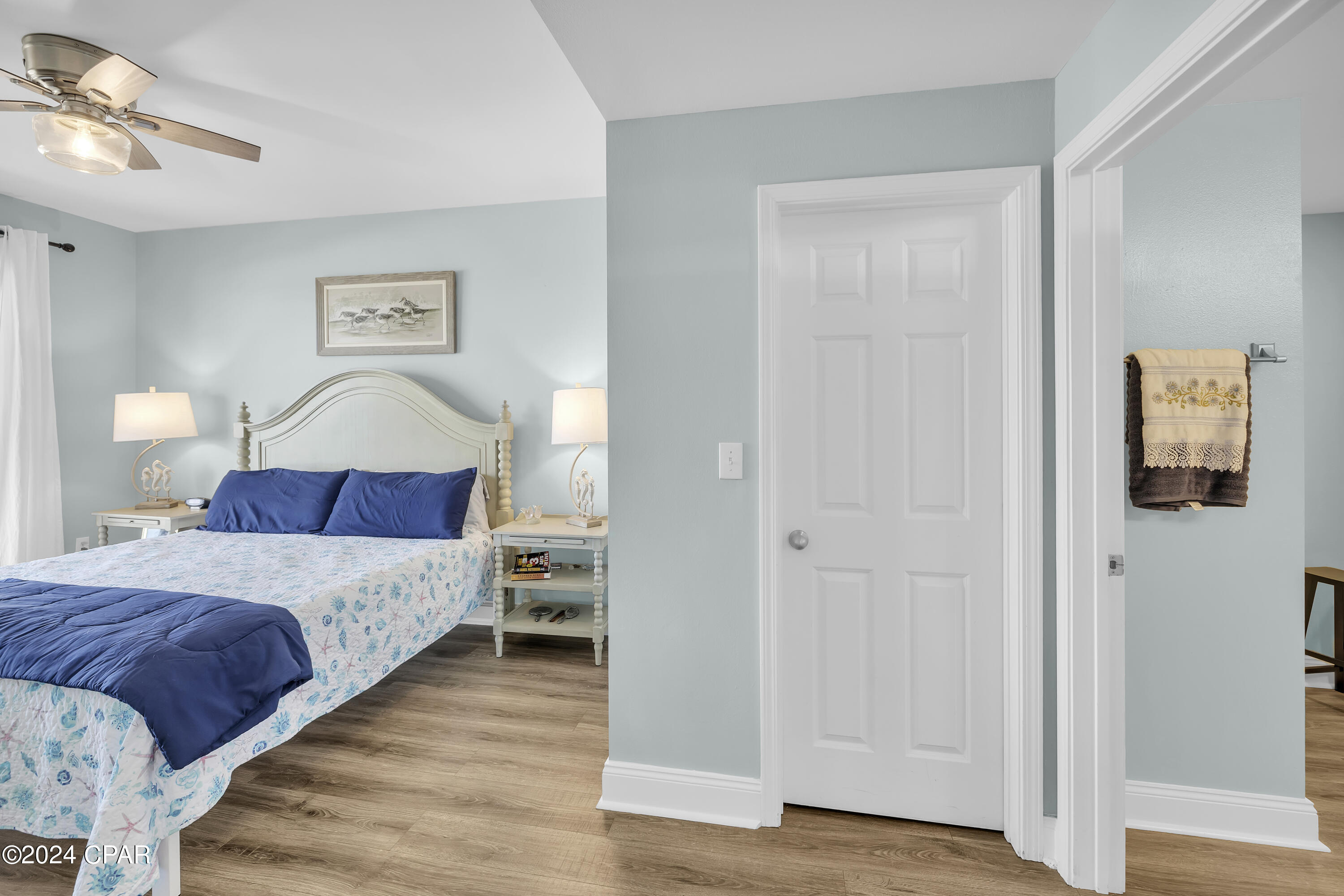 9860 S Thomas Drive 1208