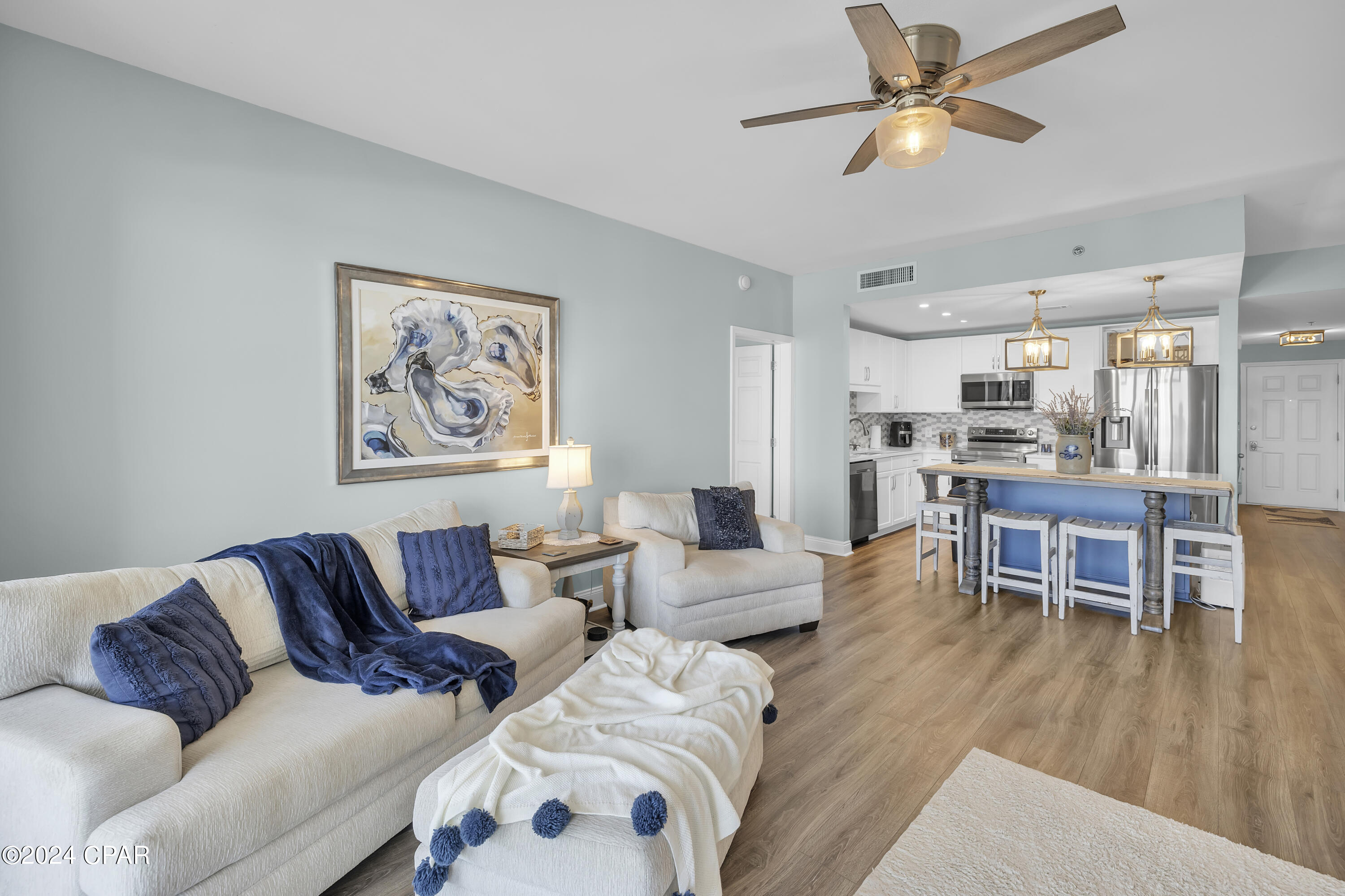 9860 S Thomas Drive 1208