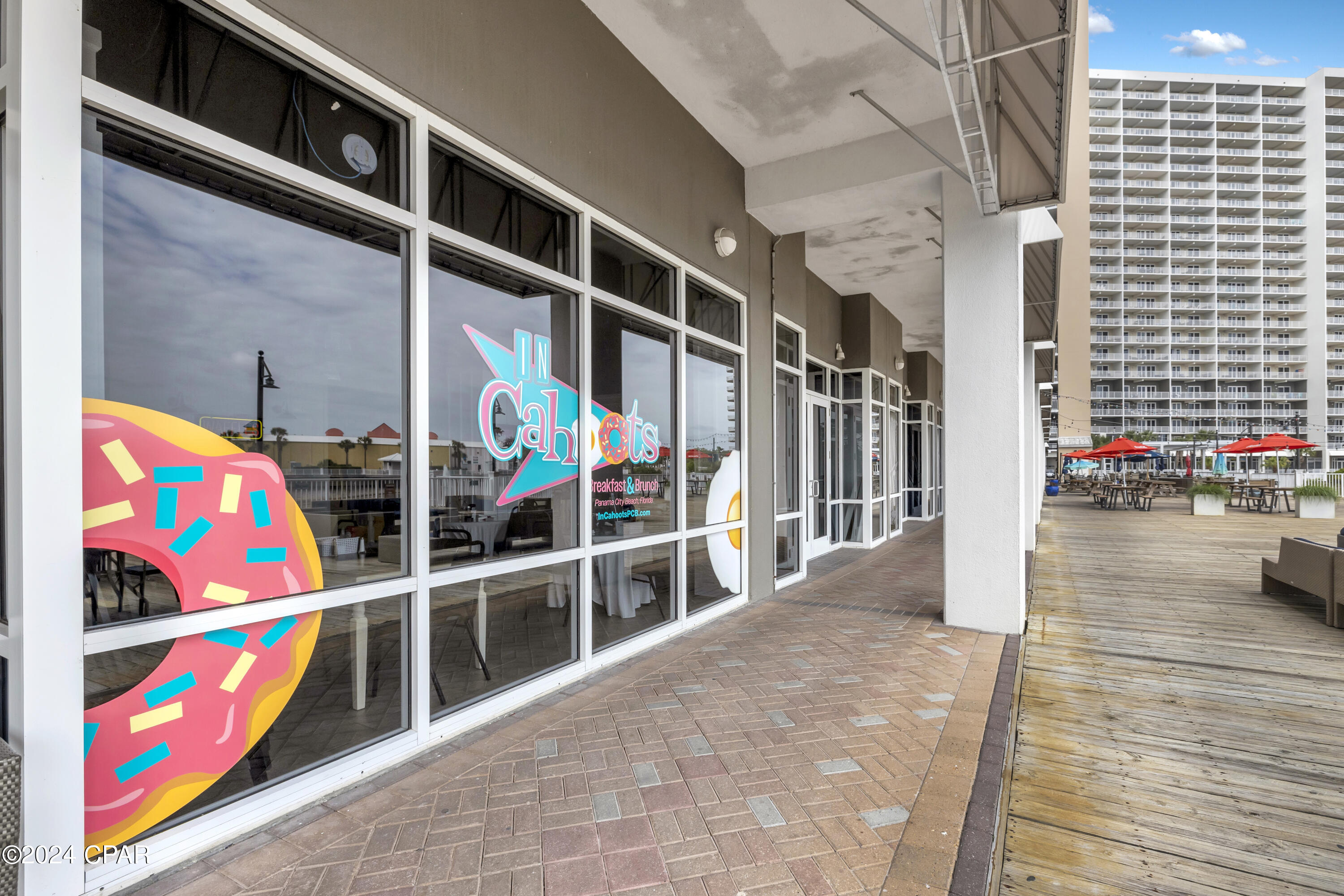 9860 S Thomas Drive 1208