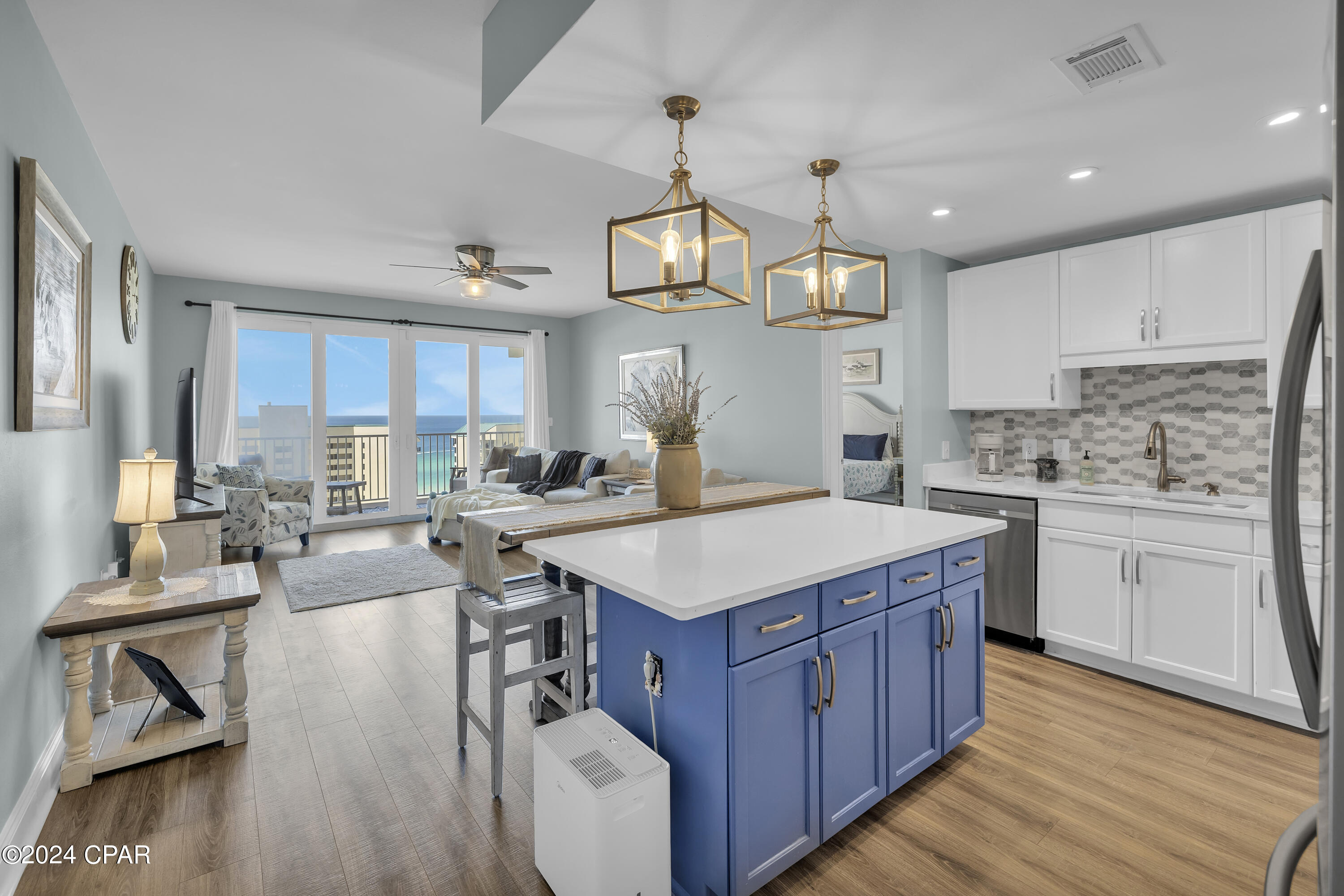 9860 S Thomas Drive 1208