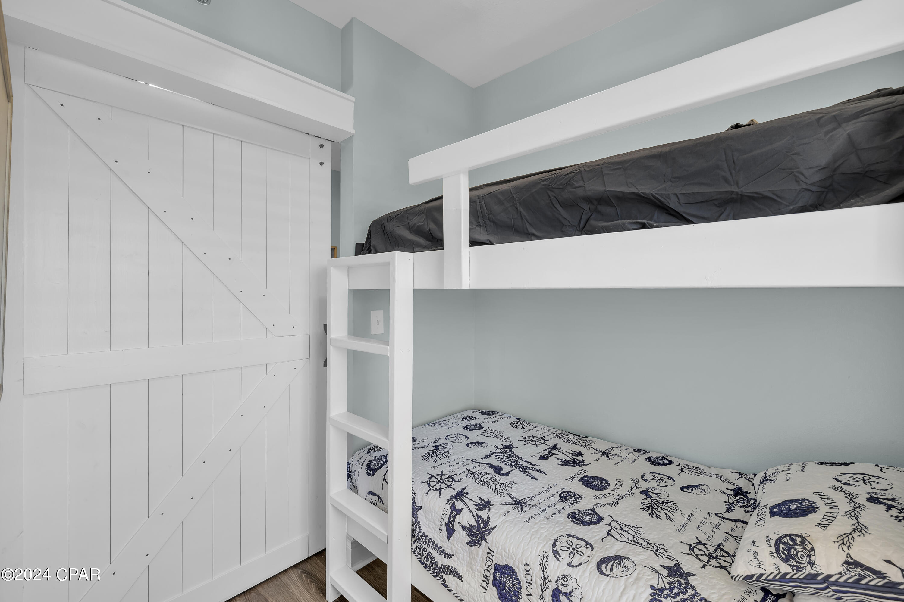 9860 S Thomas Drive 1208