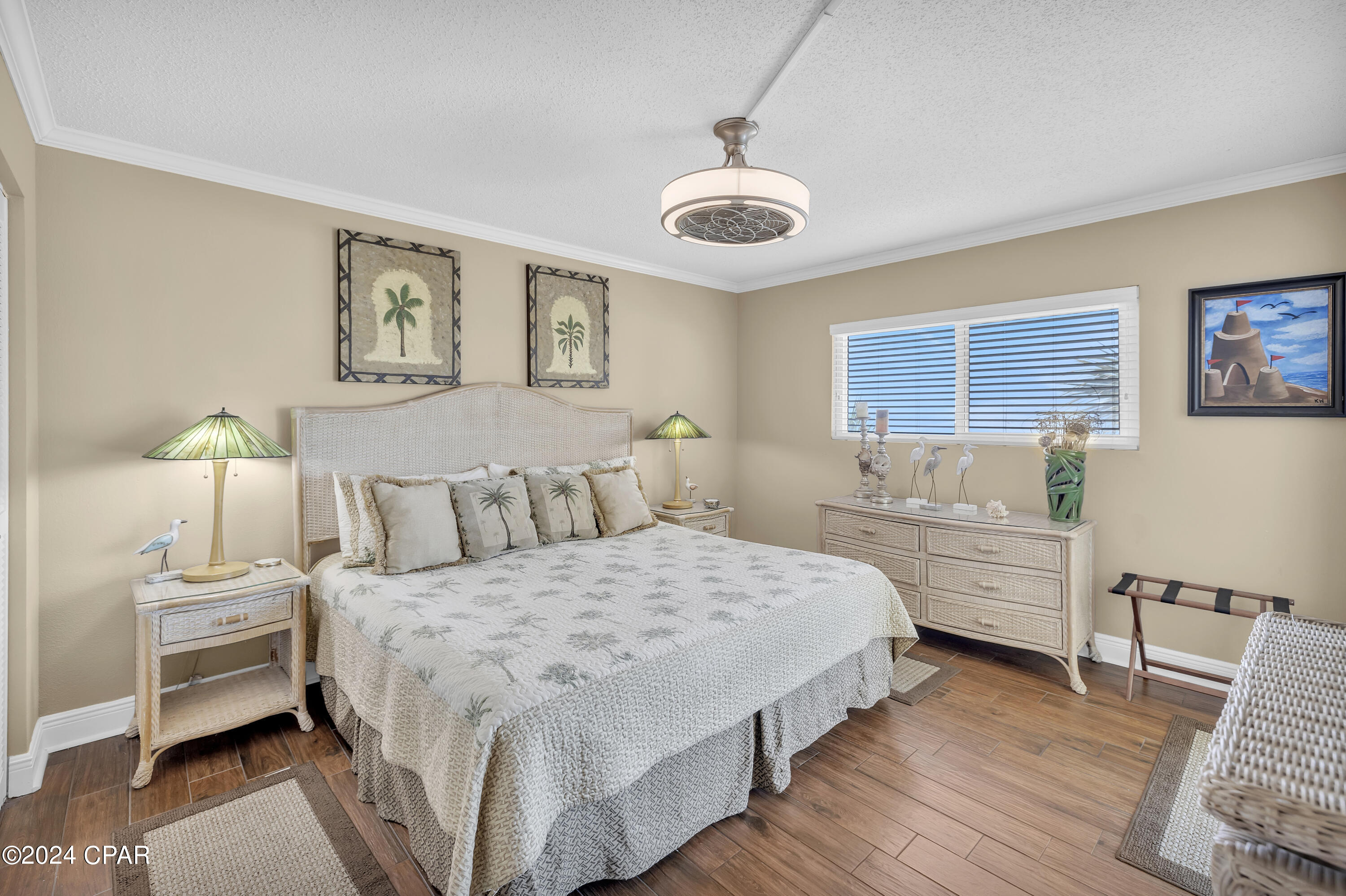 5801 Thomas Drive 319