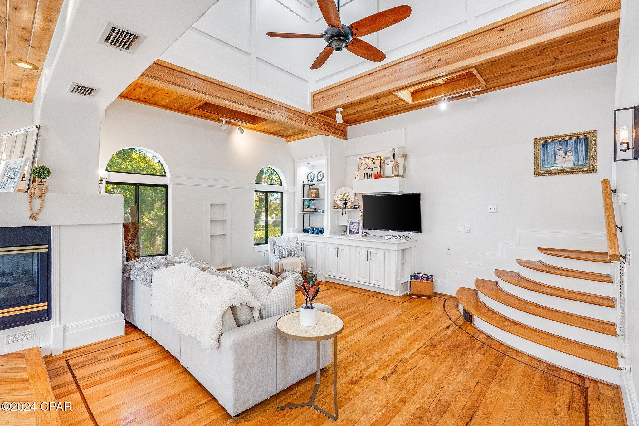 4929 Sharon Drive