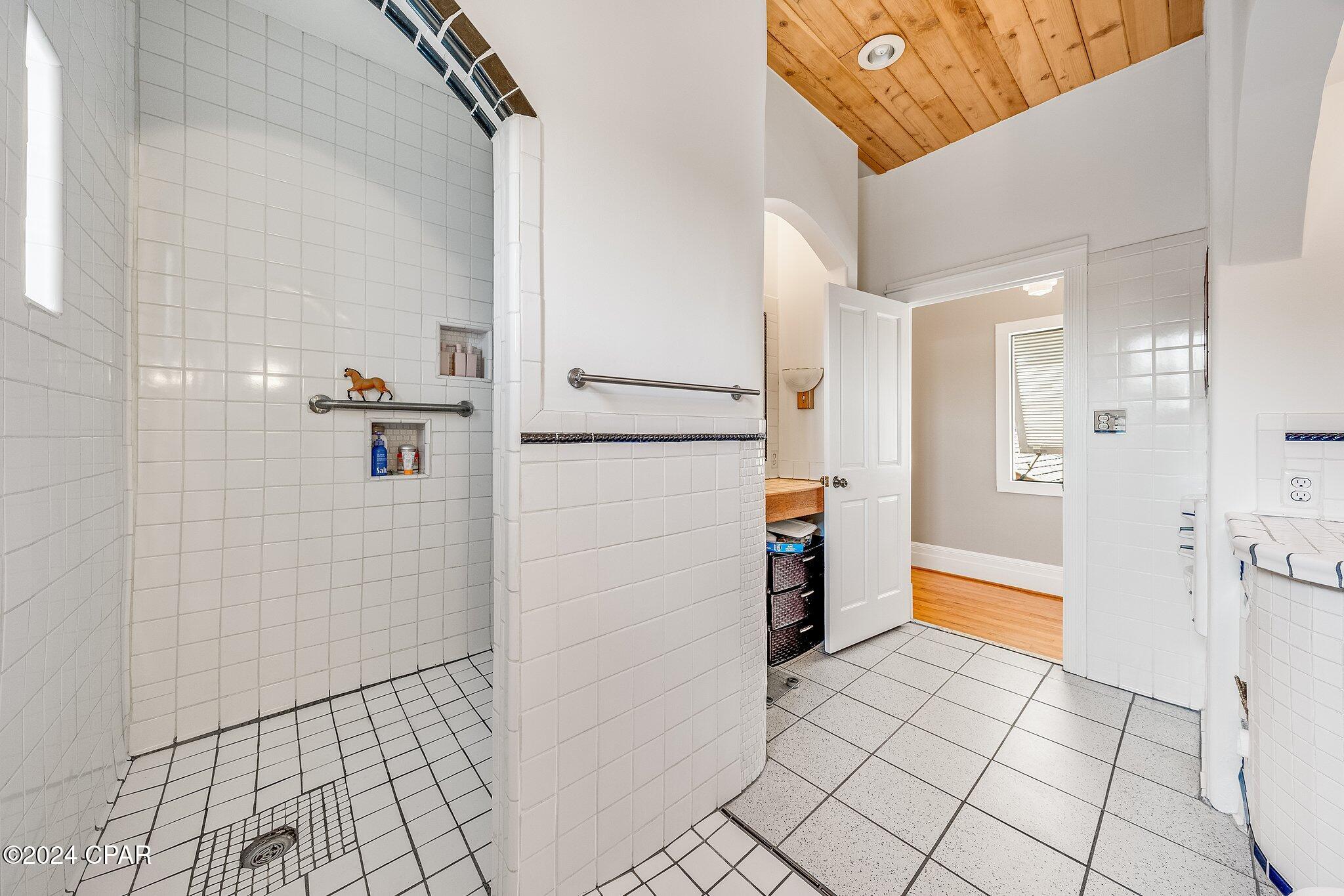 4929 Sharon Drive