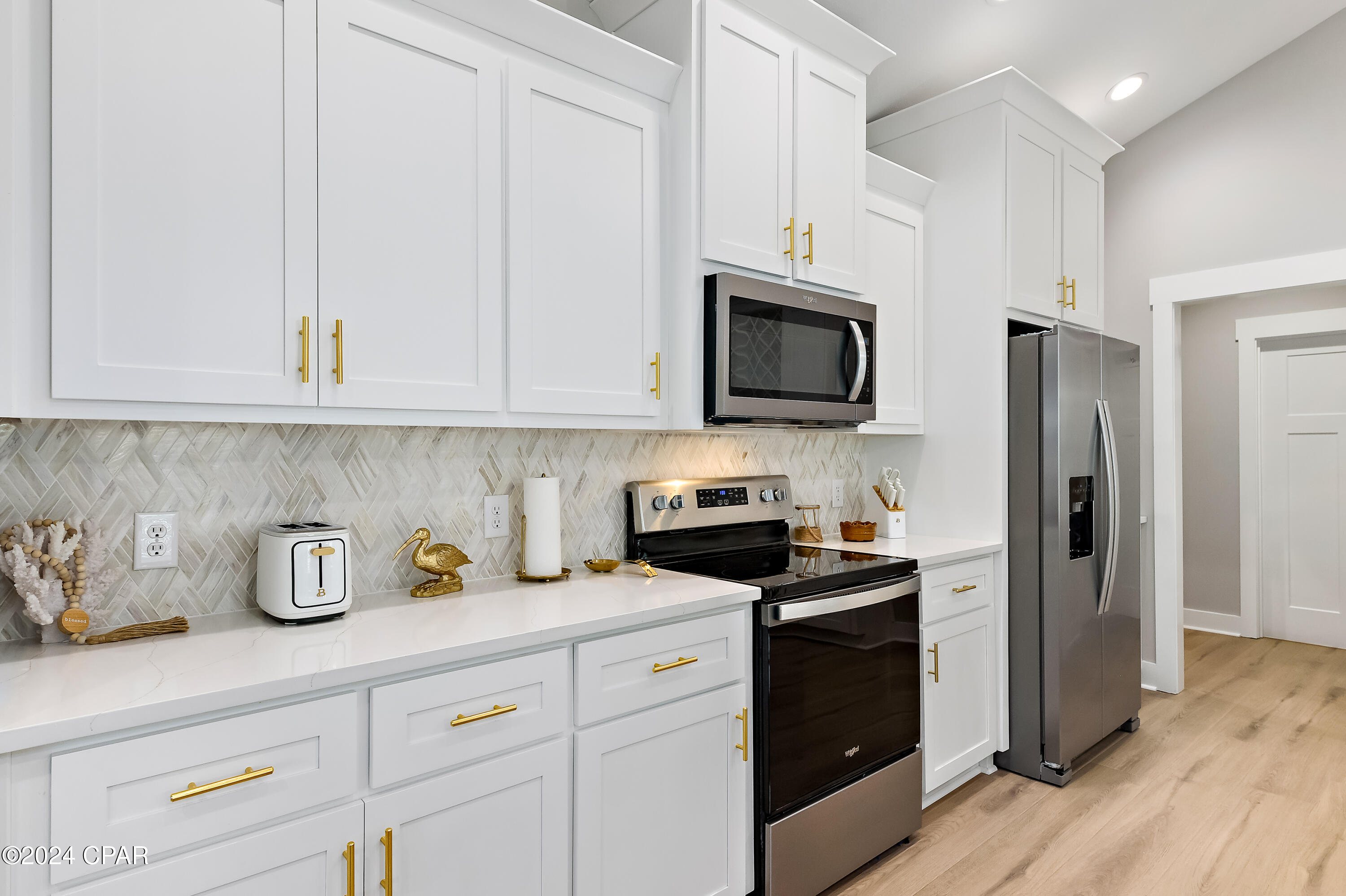 21414 Dolphin Avenue