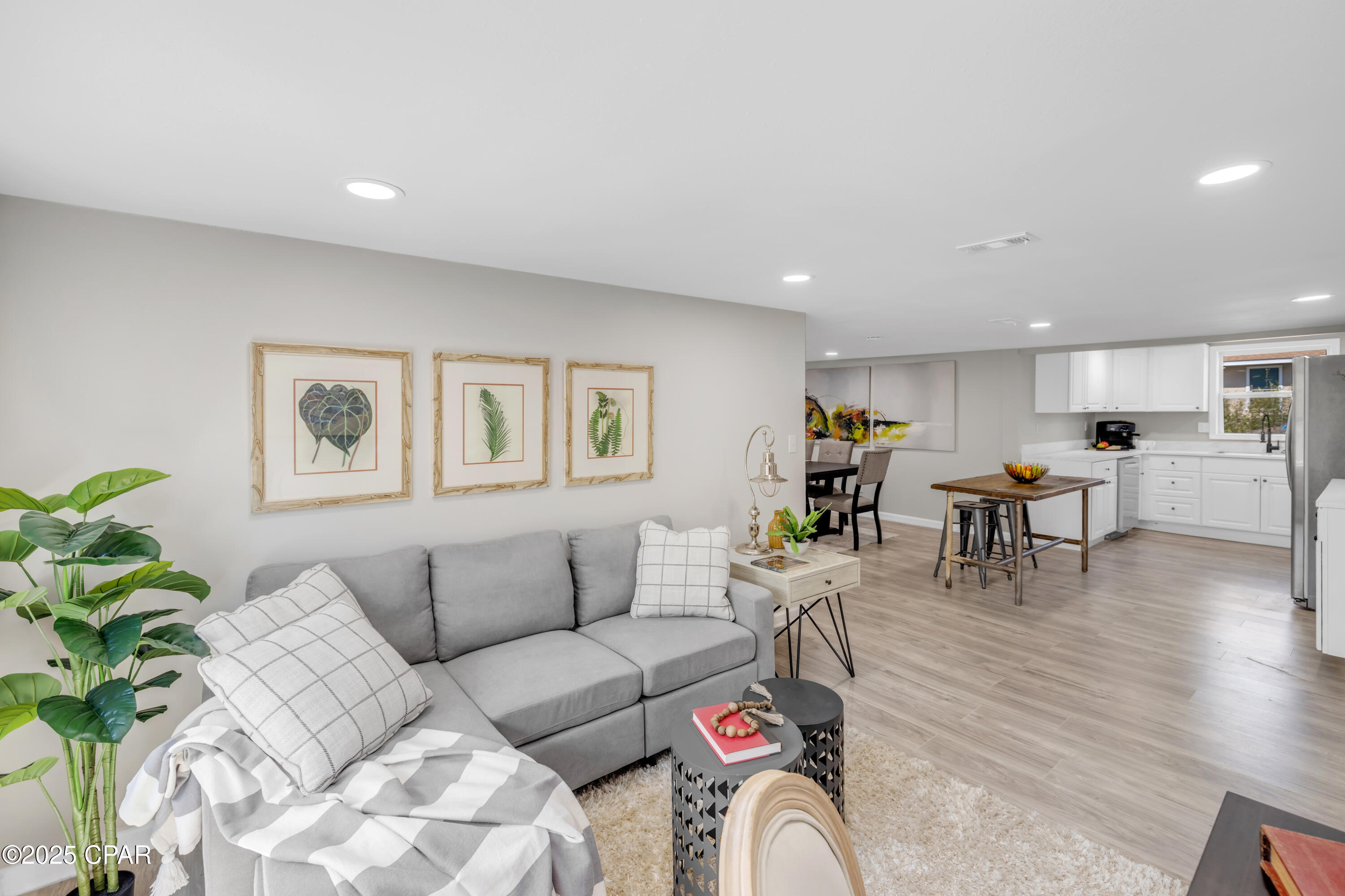 810 Maple Avenue