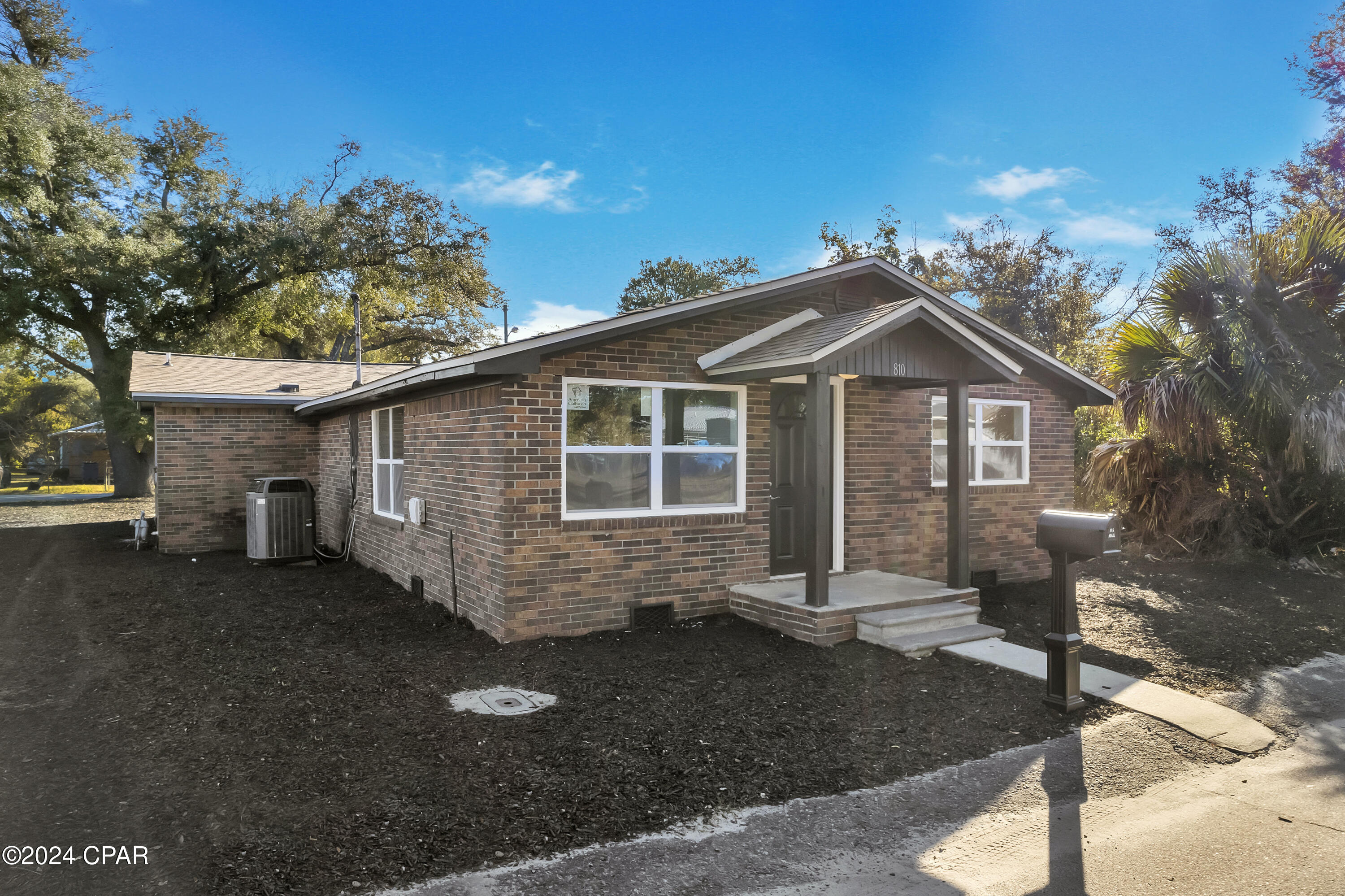 810 Maple Avenue