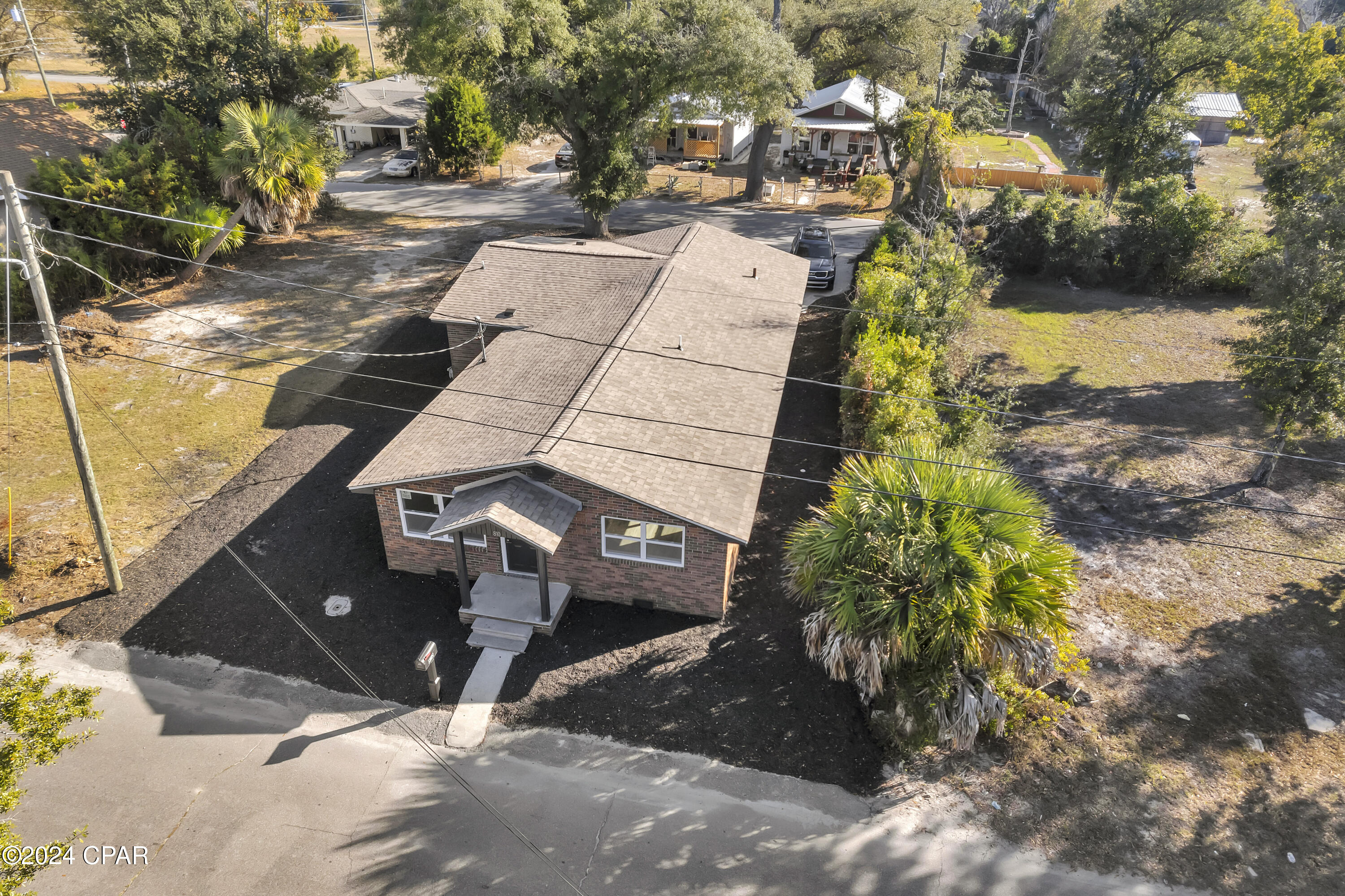 810 Maple Avenue