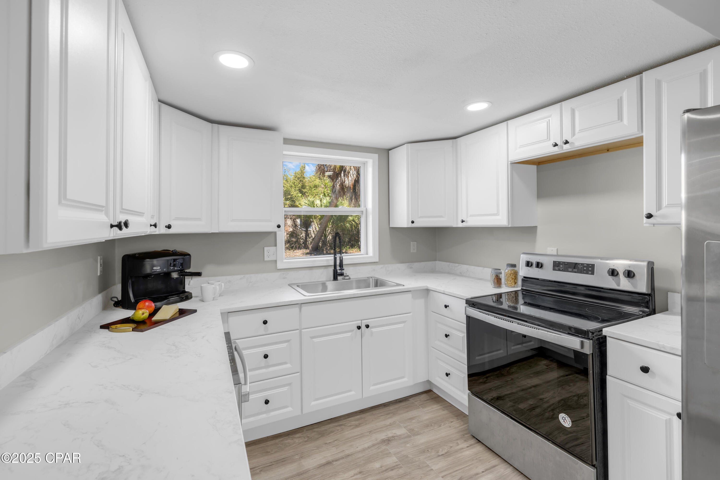 810 Maple Avenue