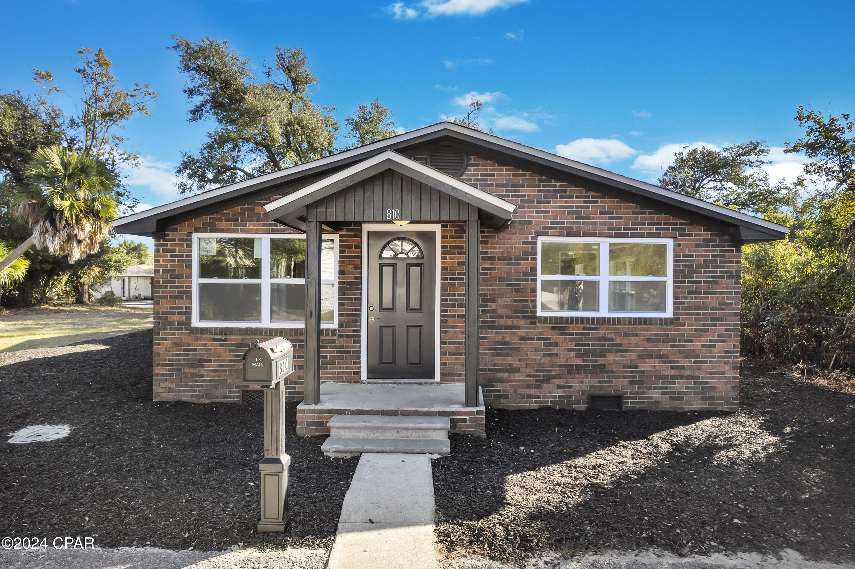 810 Maple Avenue