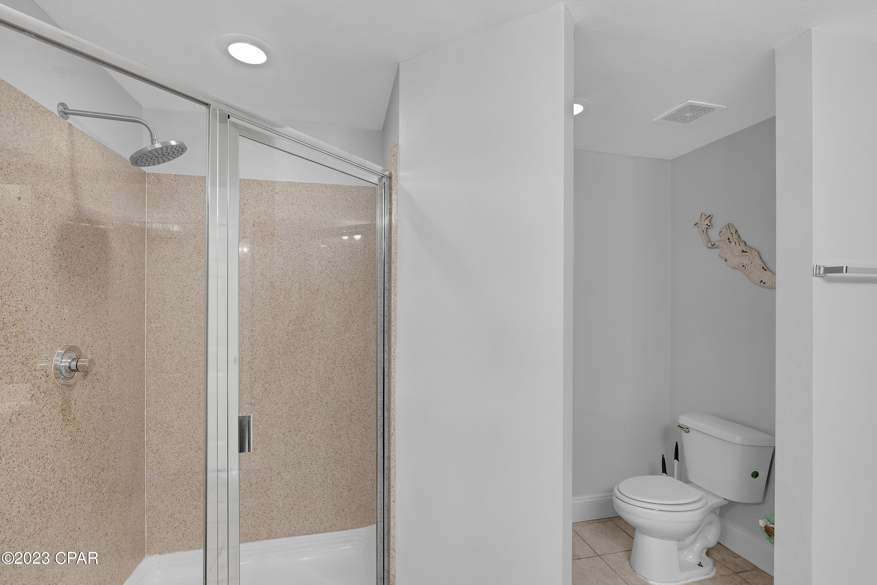 9902 S Thomas Drive 1528