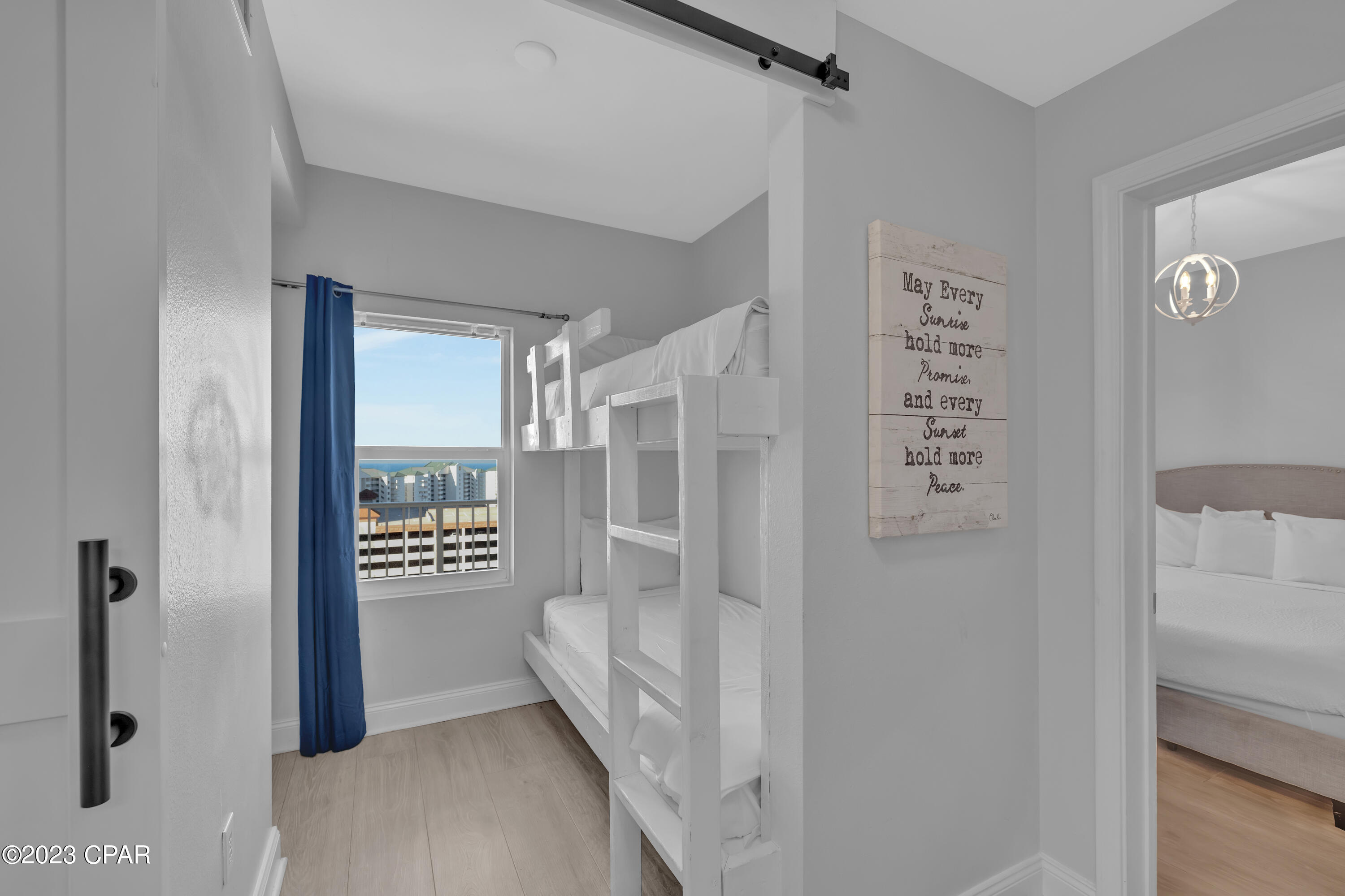 9902 S Thomas Drive 1528