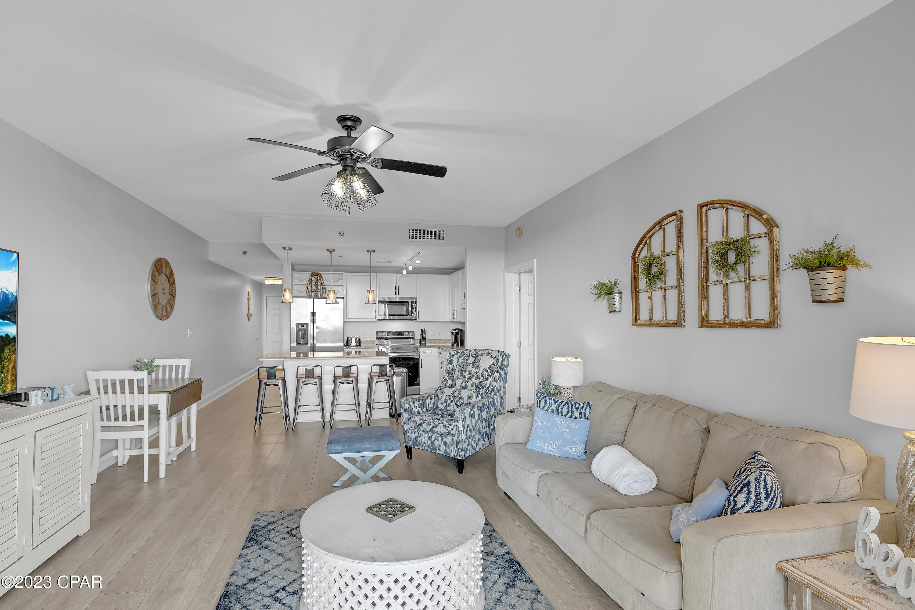 9902 S Thomas Drive 1528