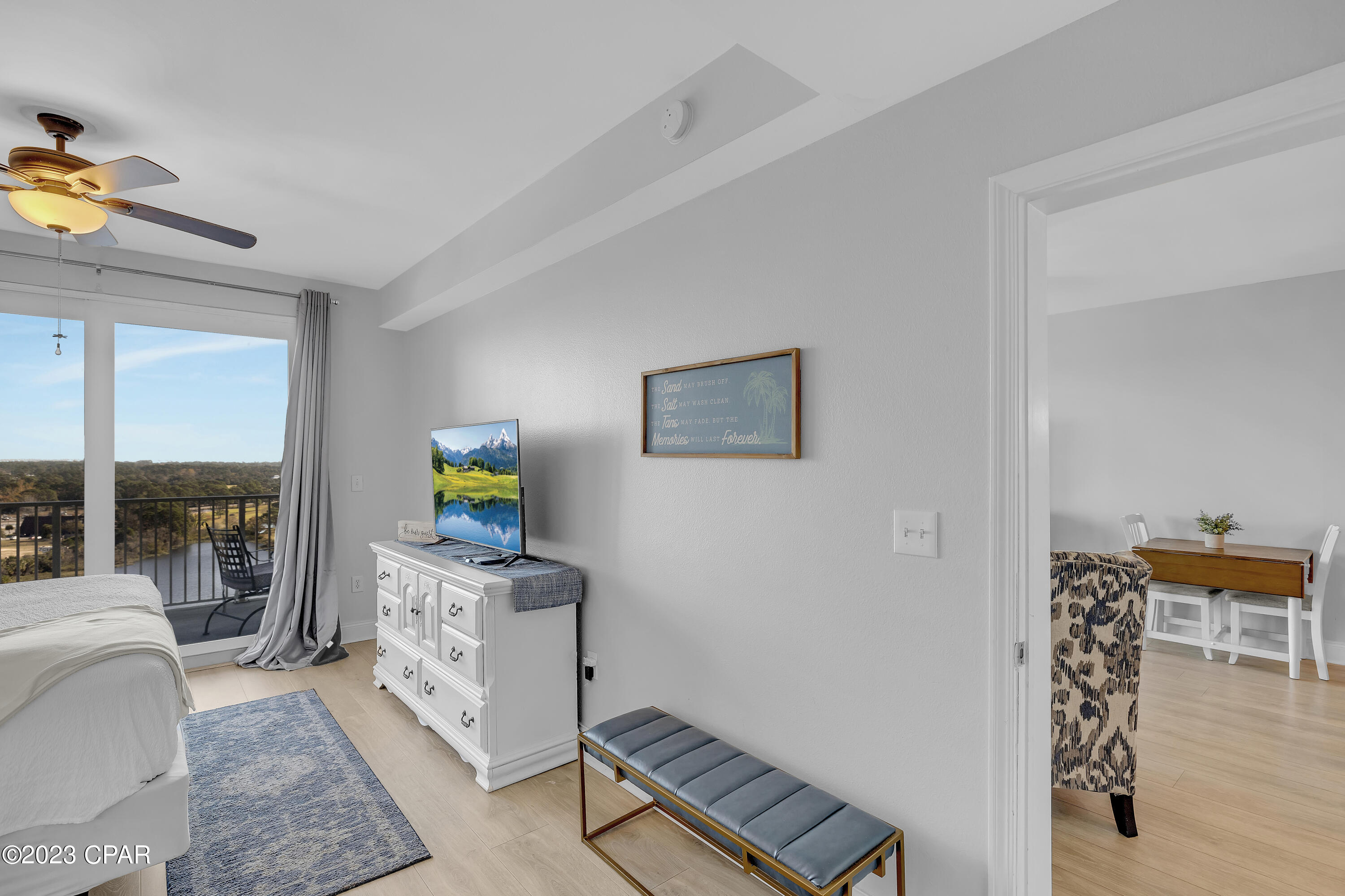 9902 S Thomas Drive 1528