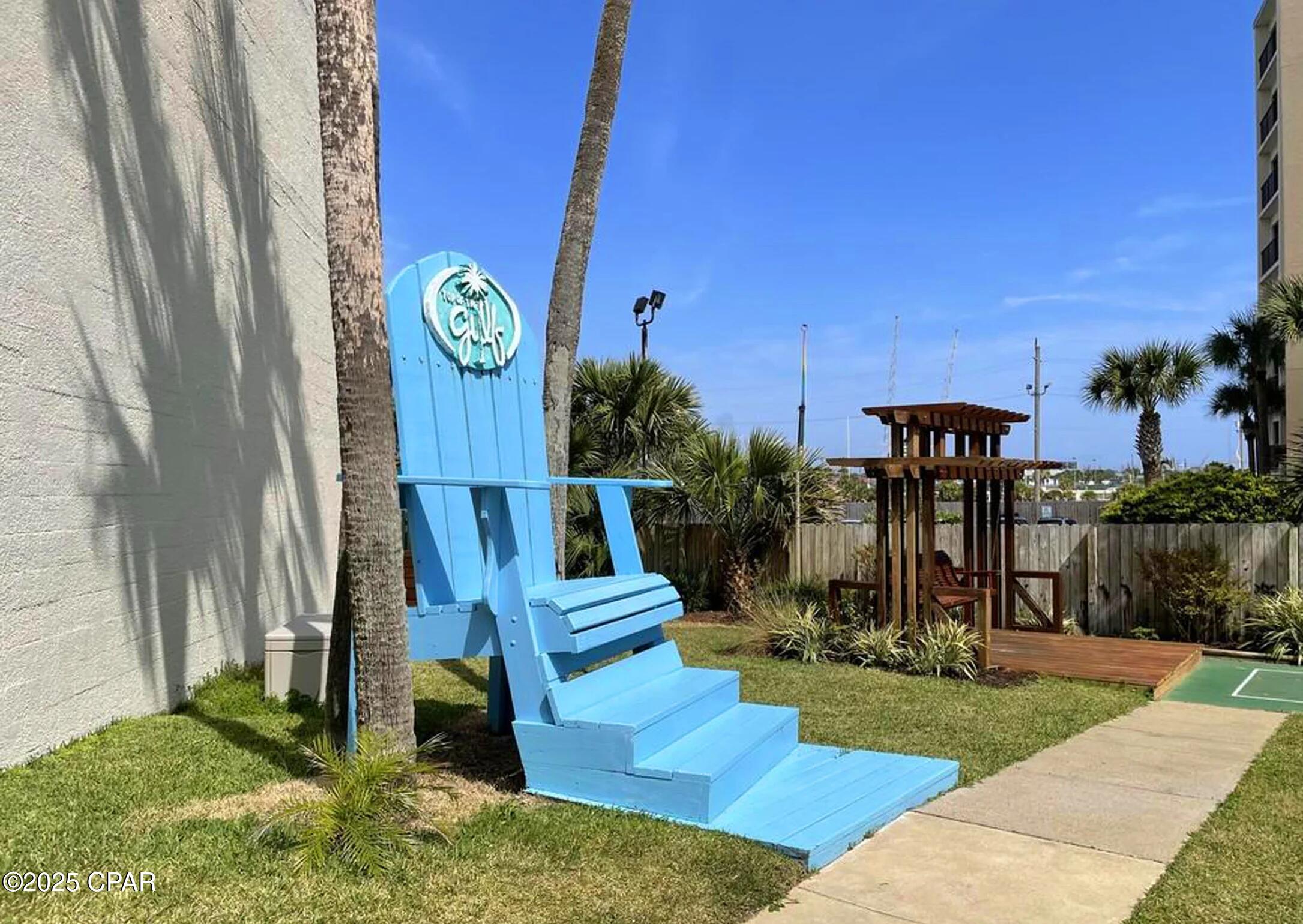 8817 Thomas Drive A824
