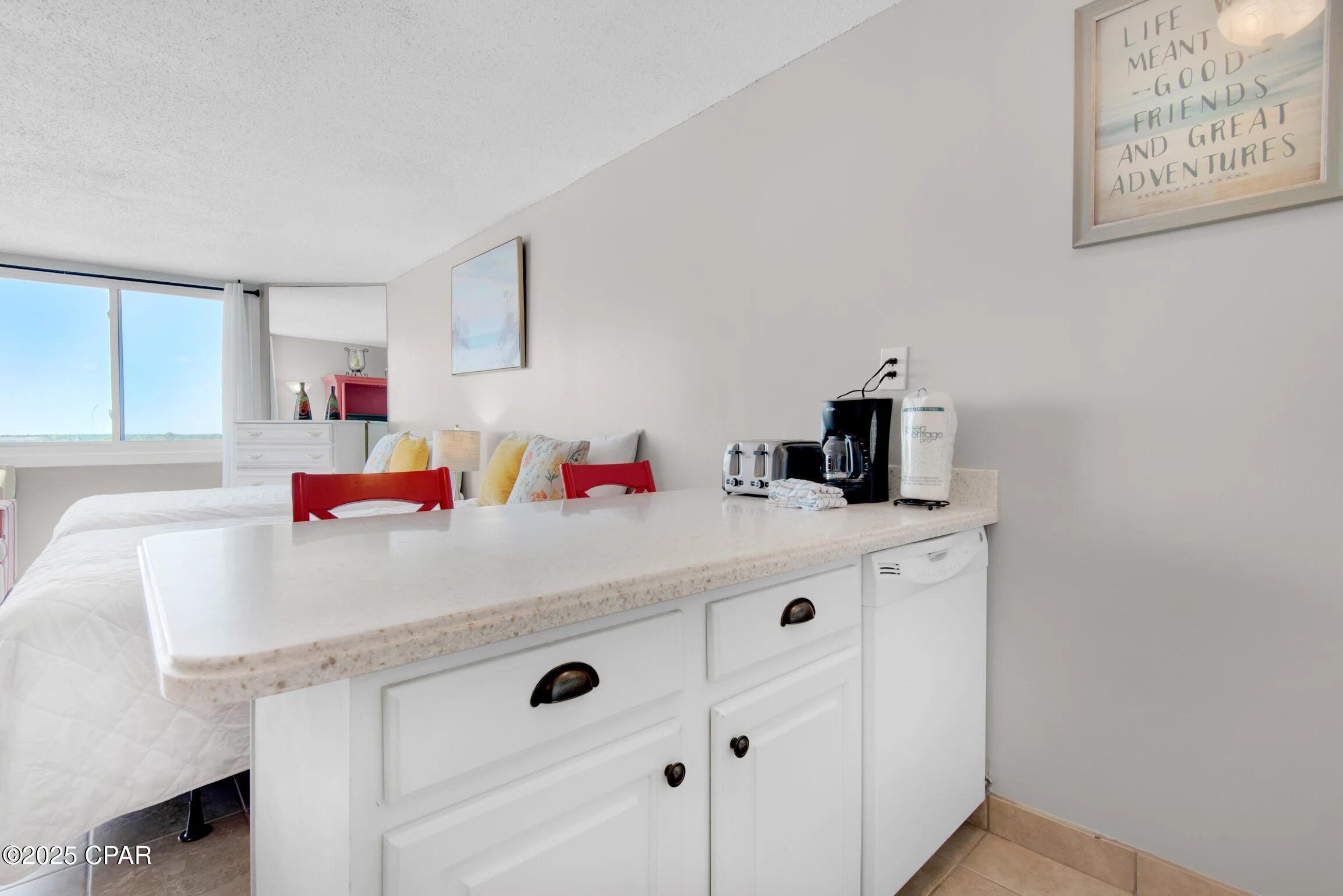 8817 Thomas Drive A824