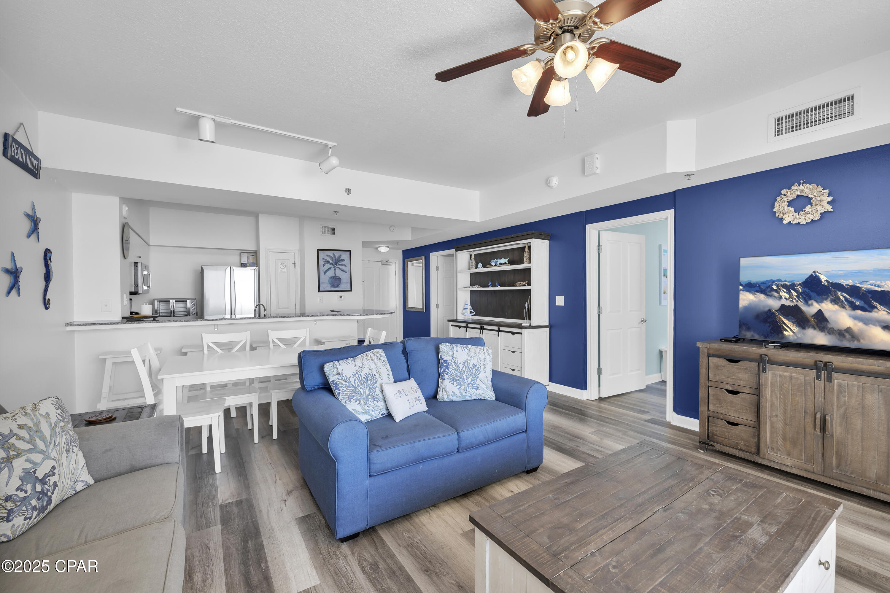 9900 S Thomas Drive 811