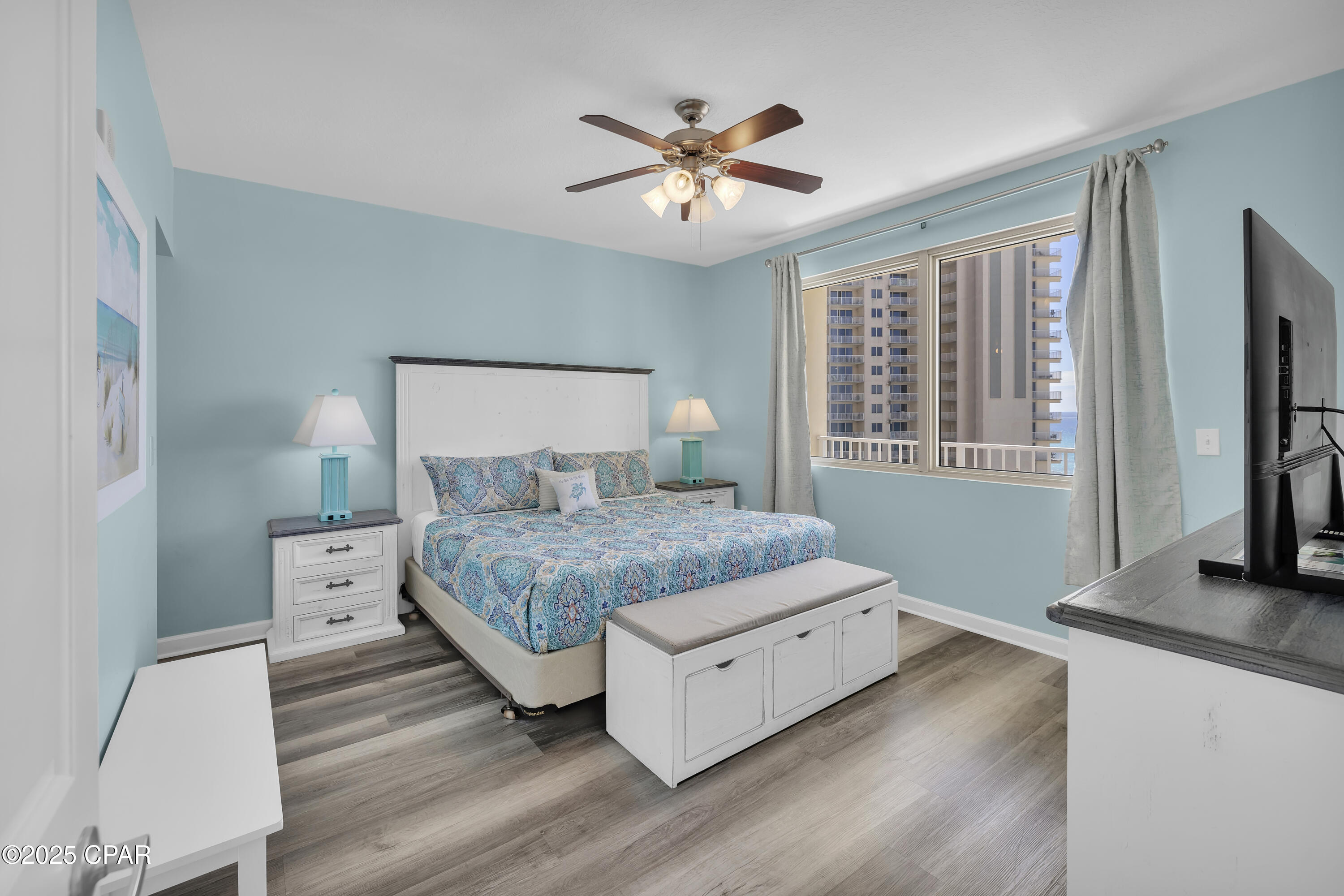 9900 S Thomas Drive 811