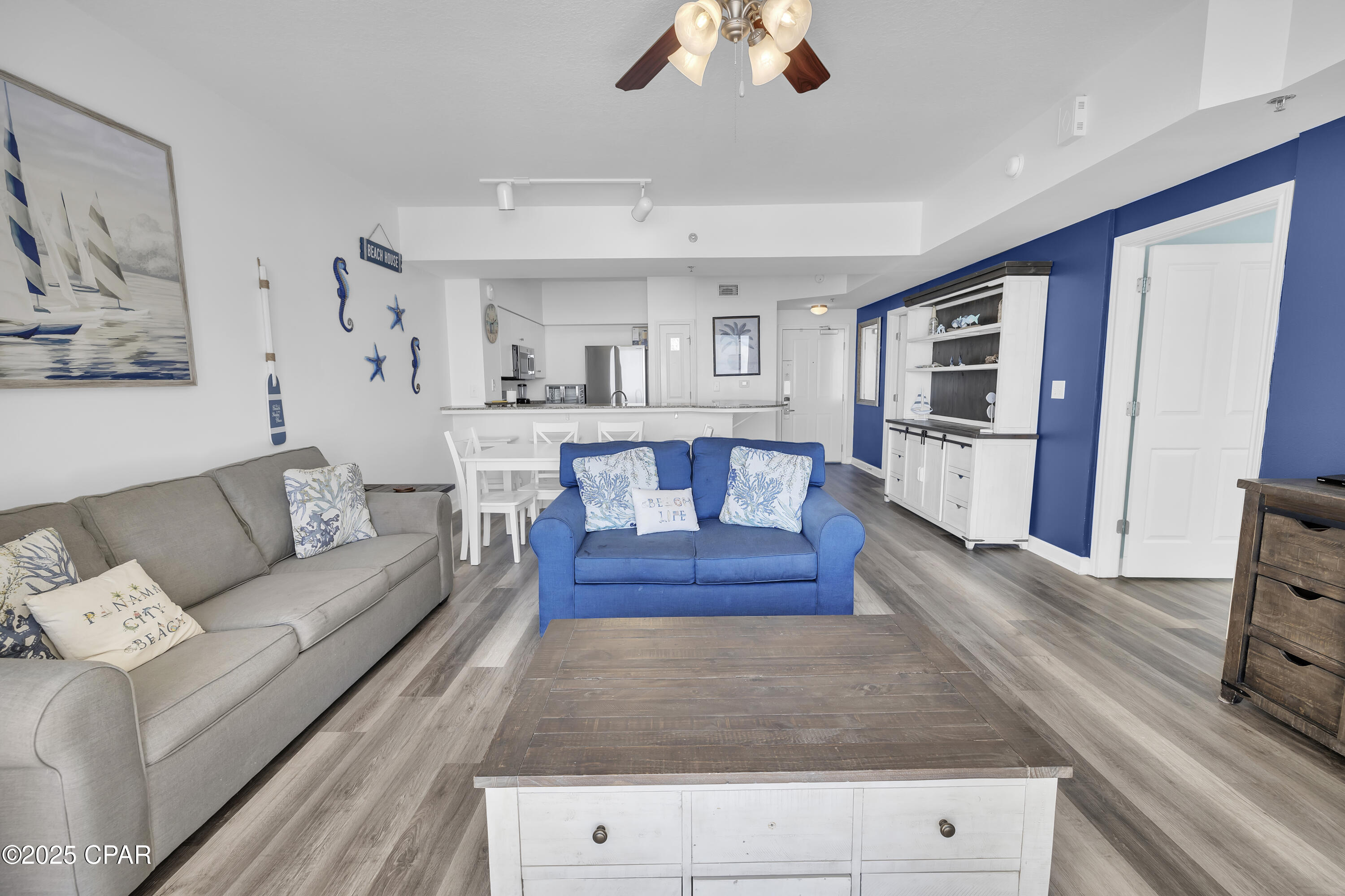 9900 S Thomas Drive 811