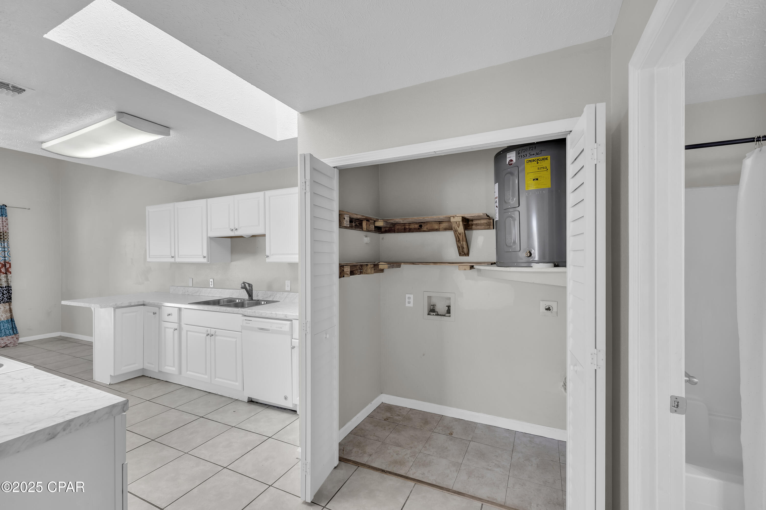 7331-7333 Sunset Avenue