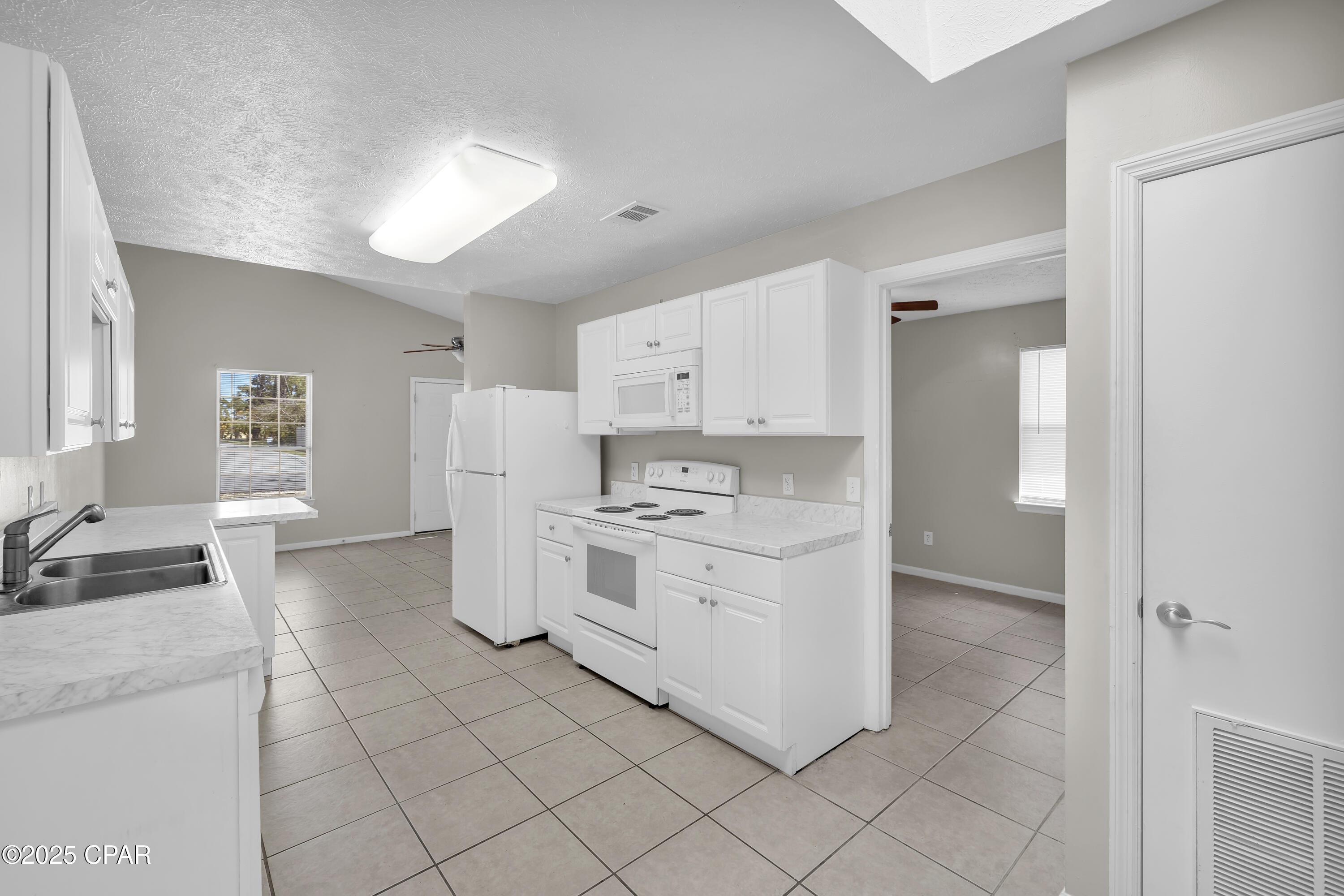 7331-7333 Sunset Avenue