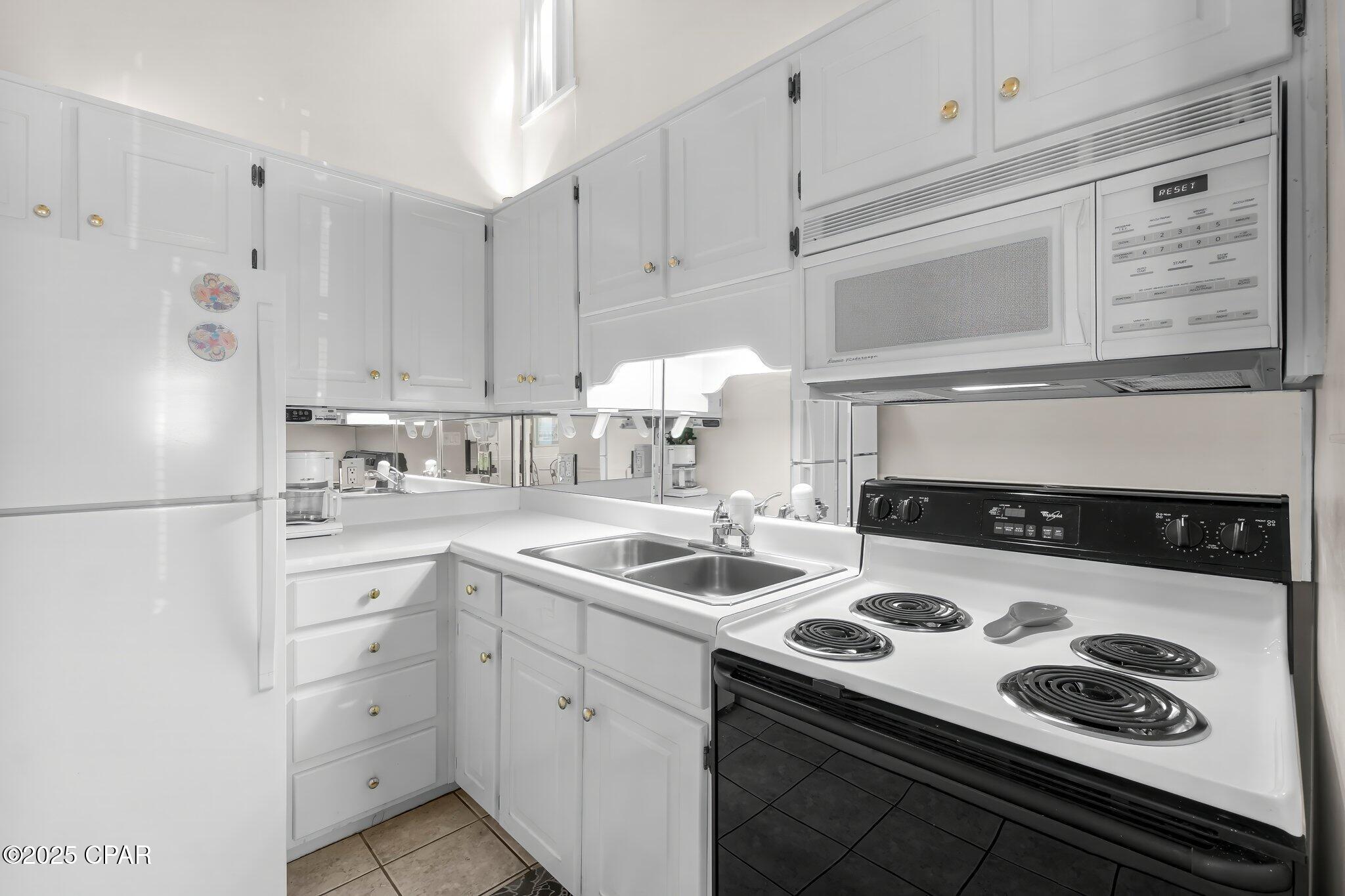 17462 Front Beach Road 13C4