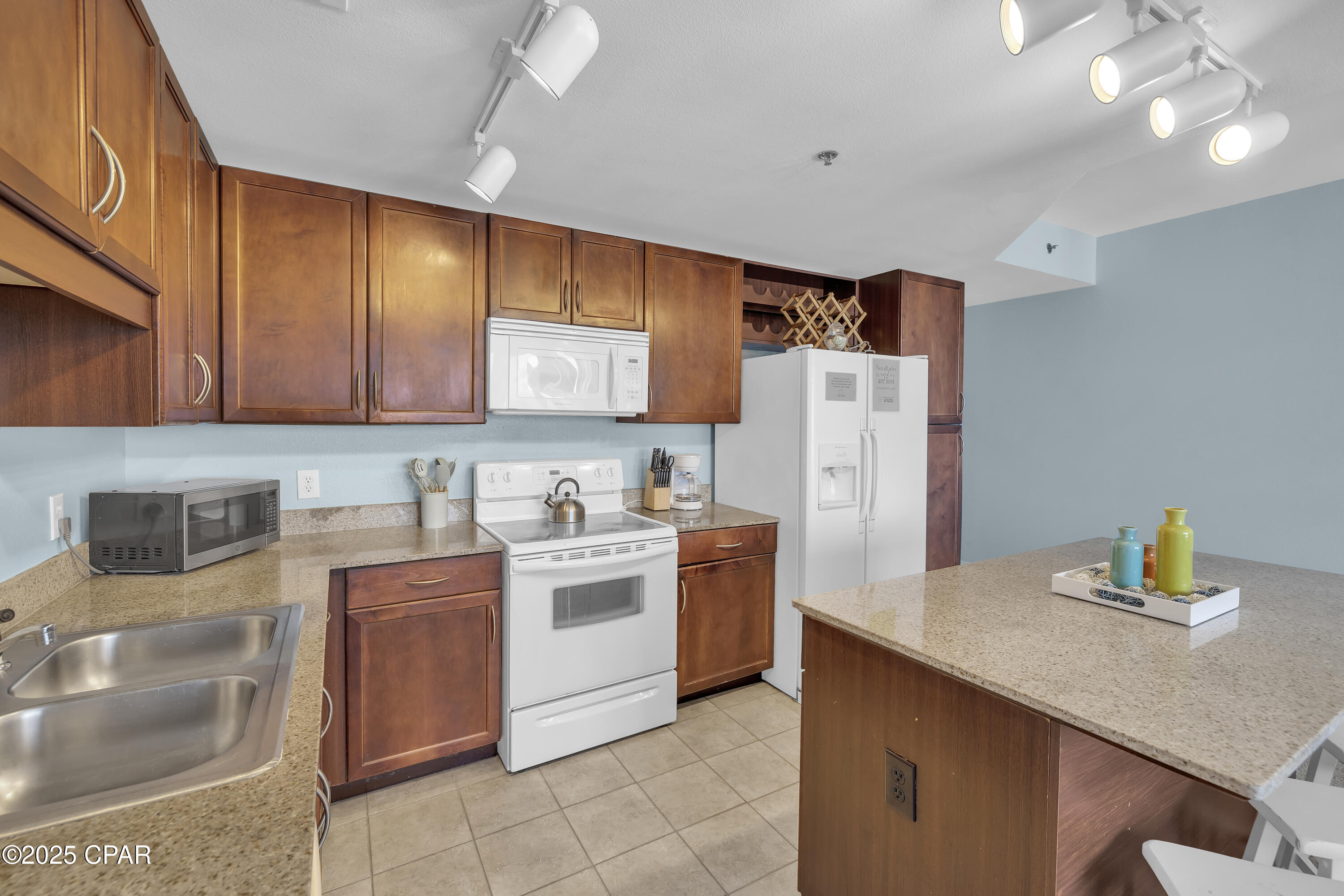 9860 S Thomas Drive 1604