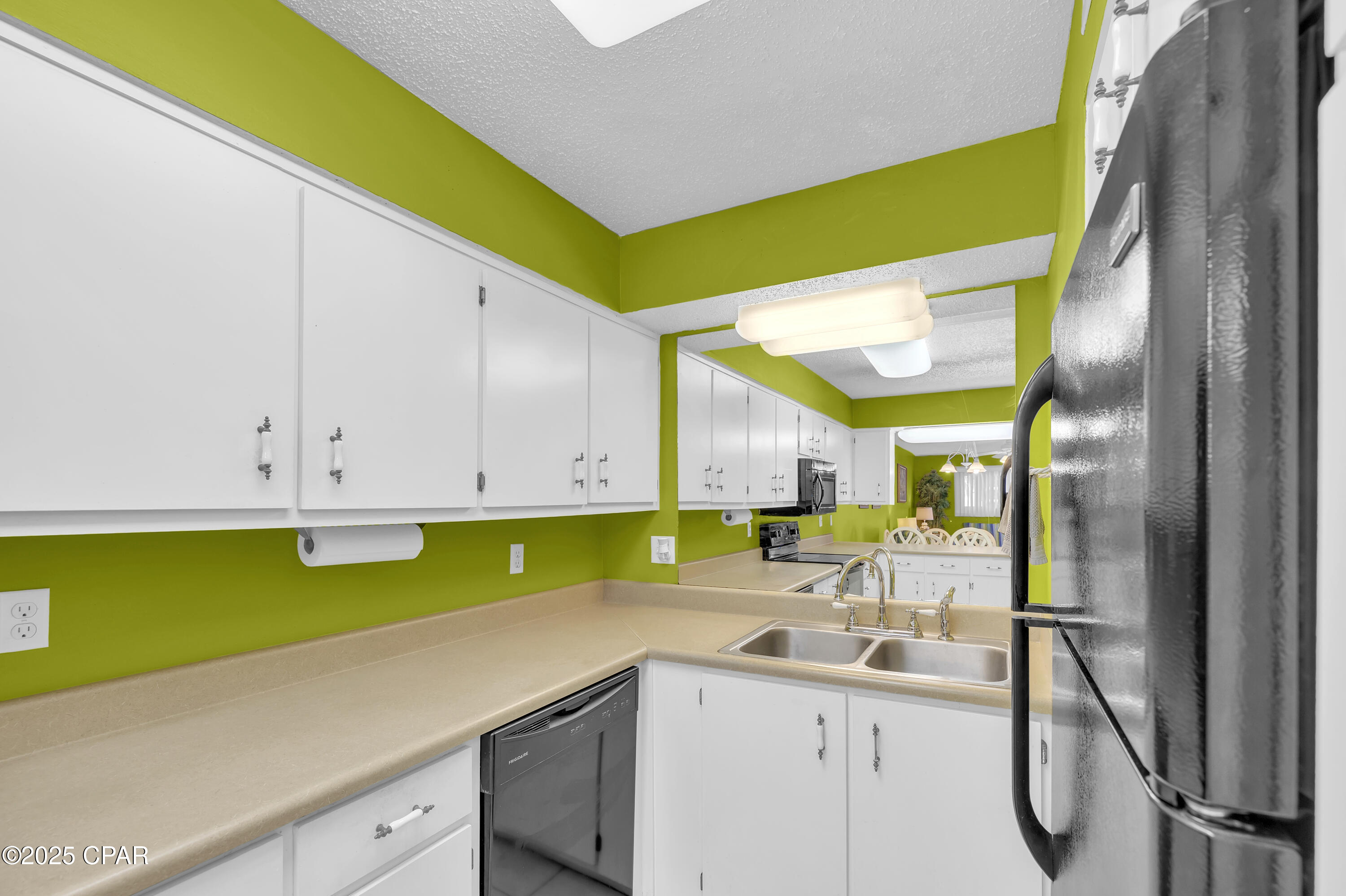 5801 Thomas Drive 203