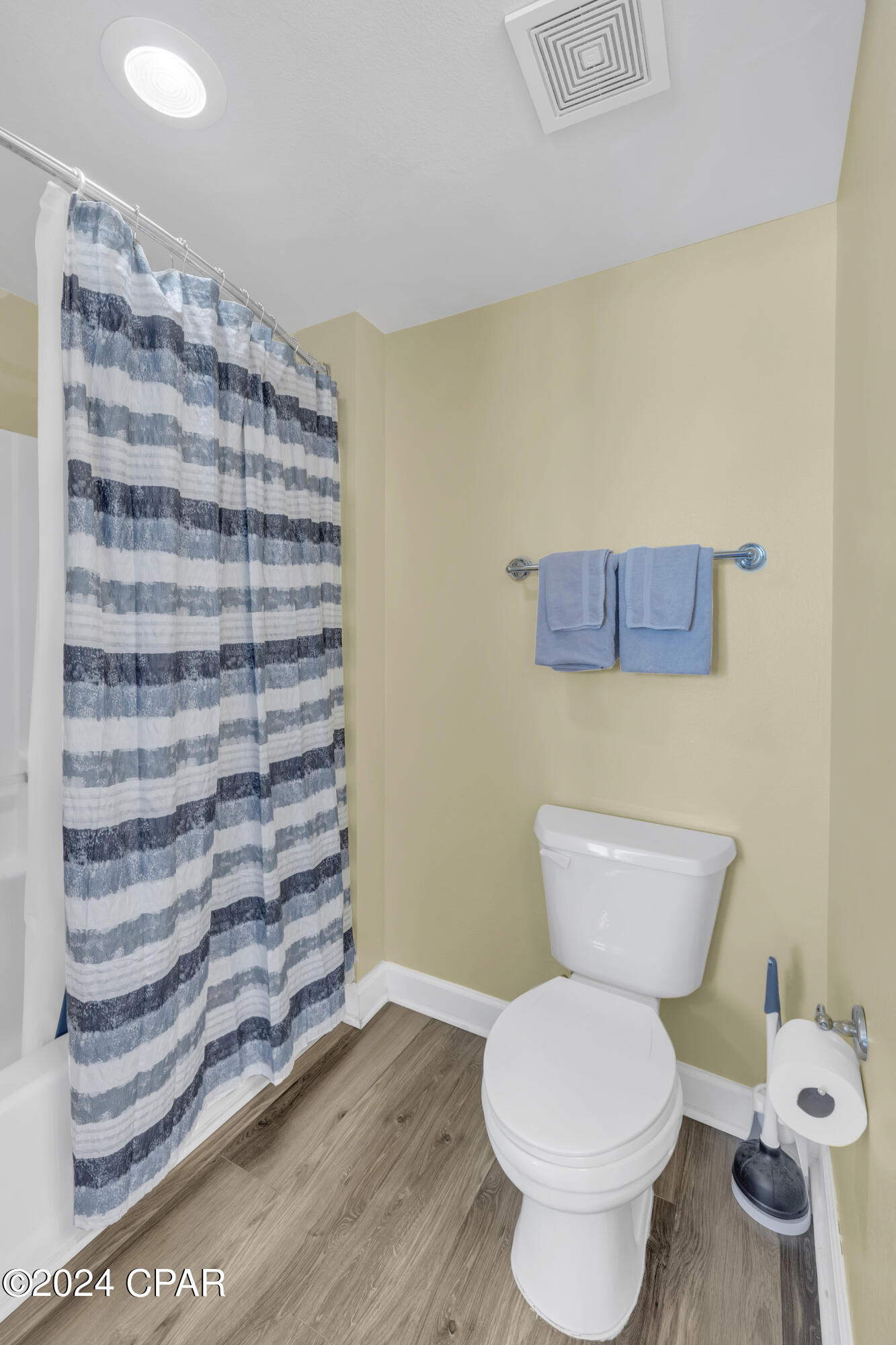 9900 S Thomas Drive 1825