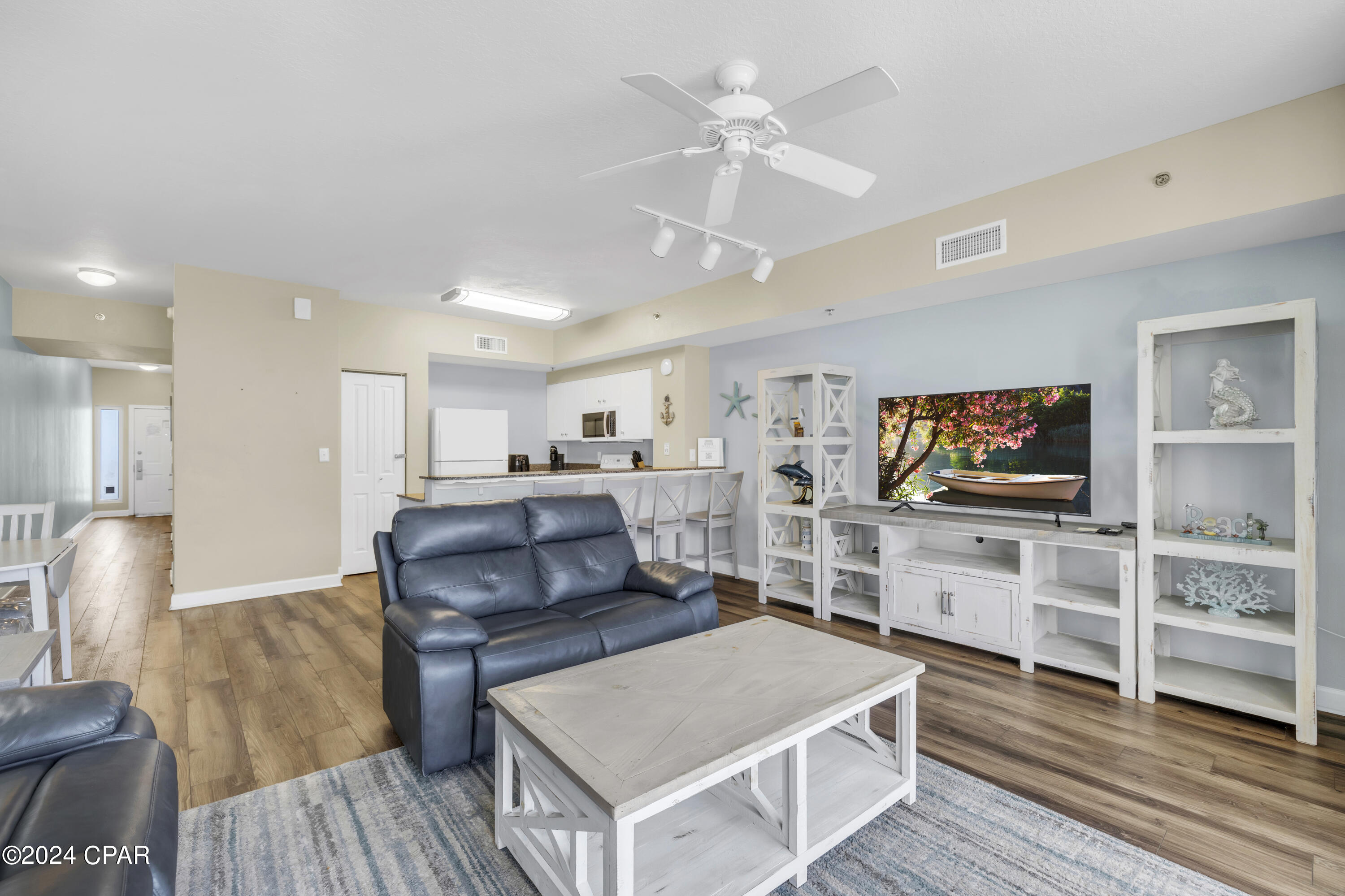 9900 S Thomas Drive 1825