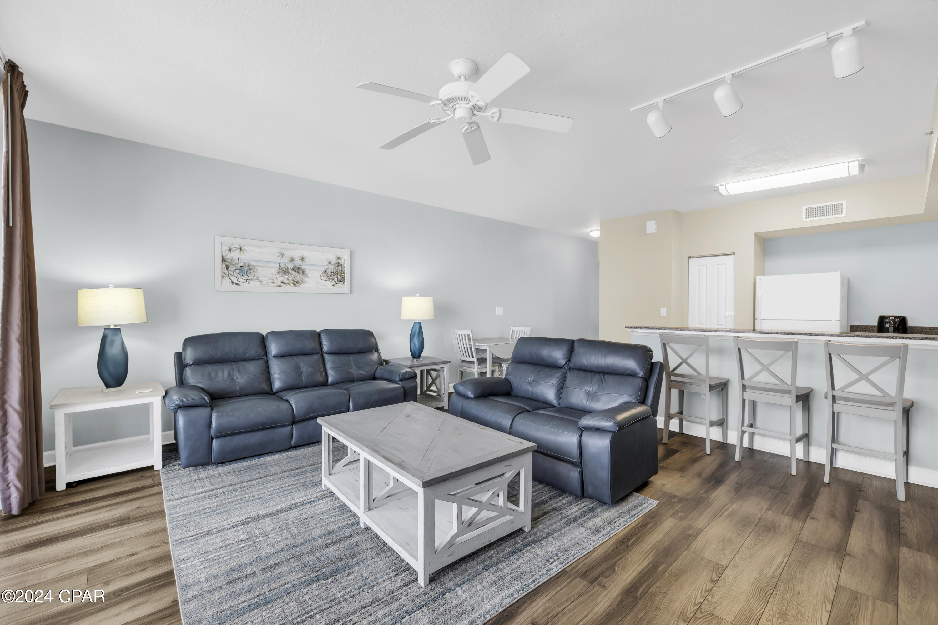 9900 S Thomas Drive 1825