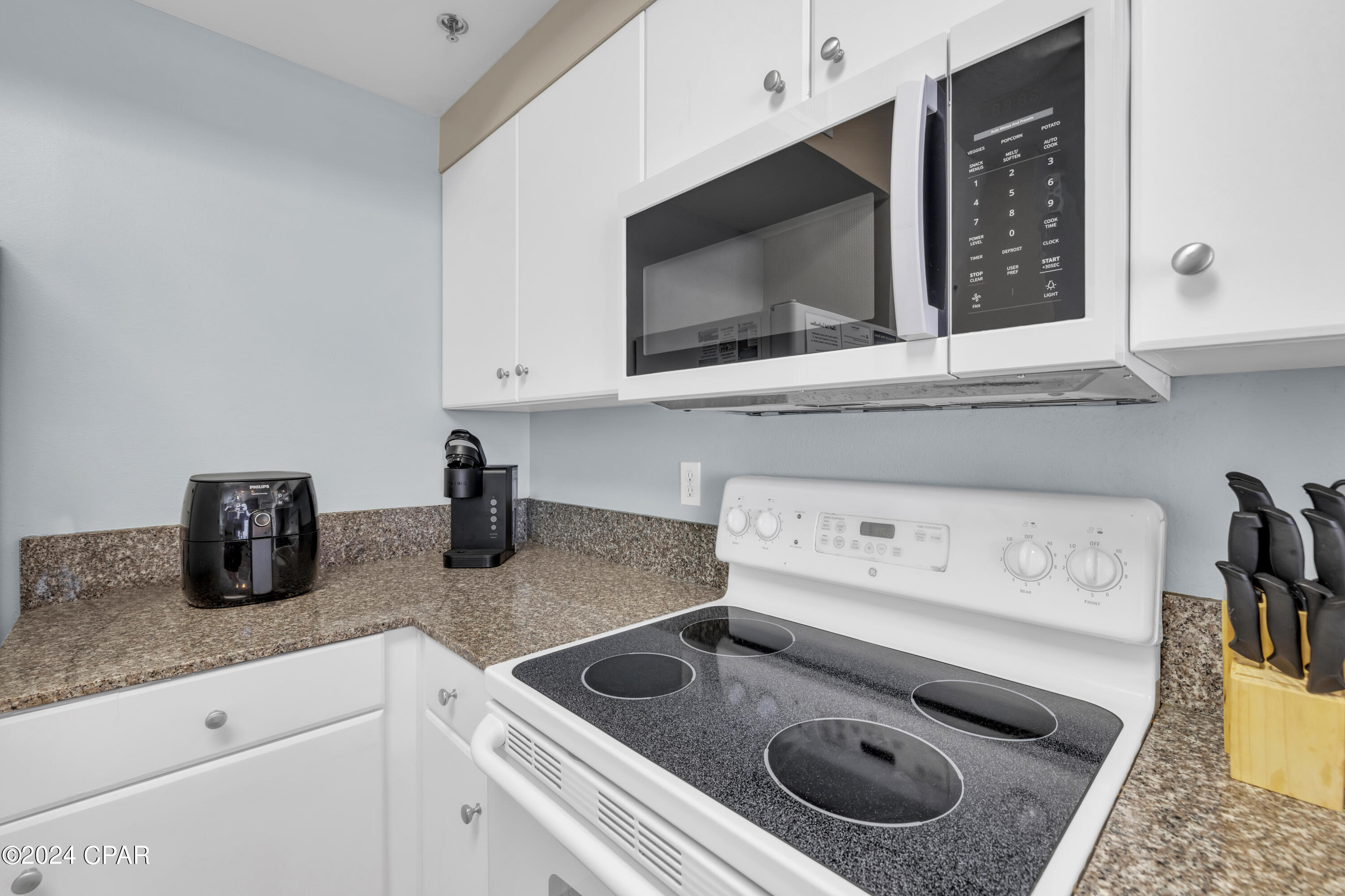 9900 S Thomas Drive 1825