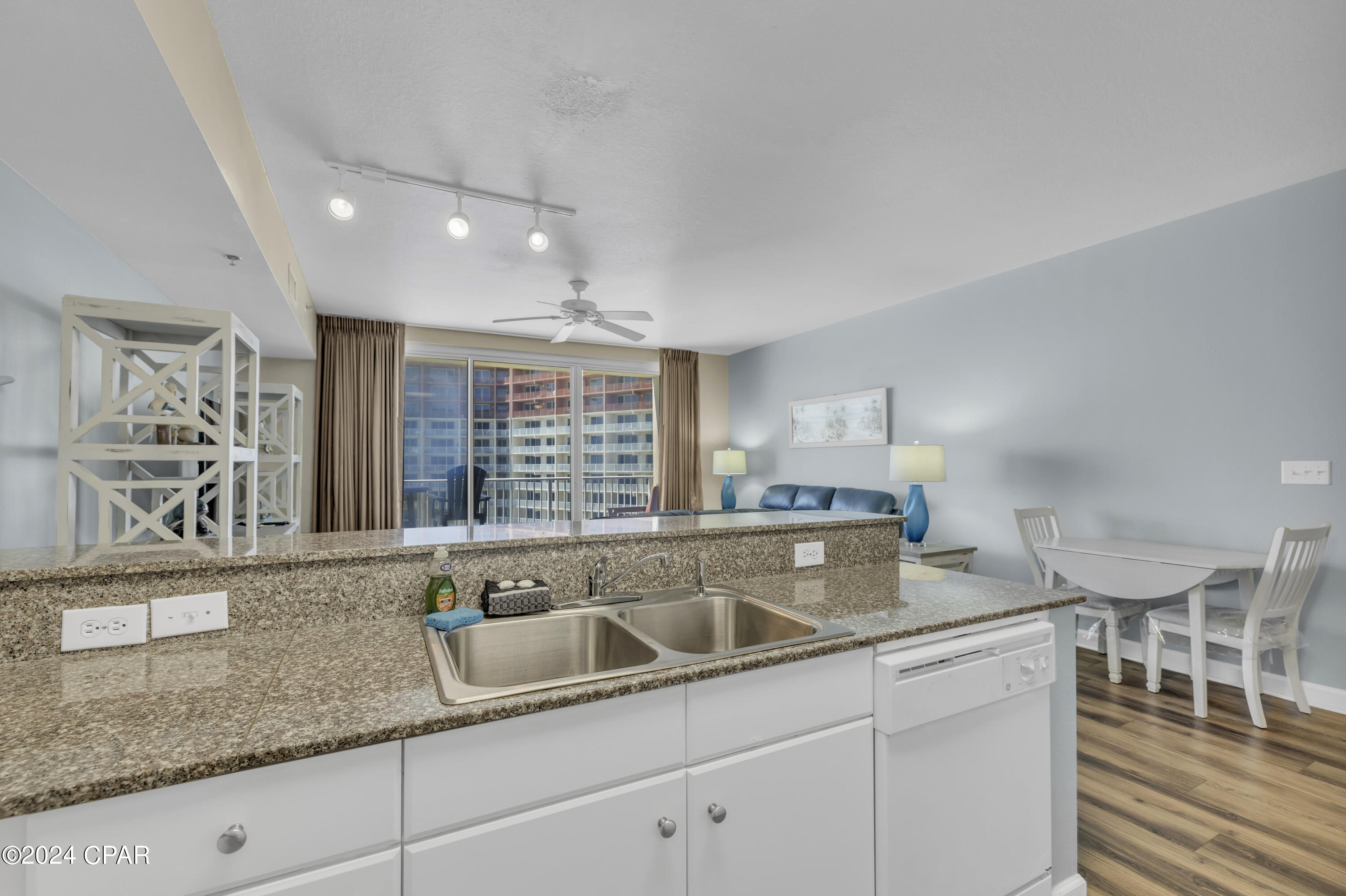 9900 S Thomas Drive 1825