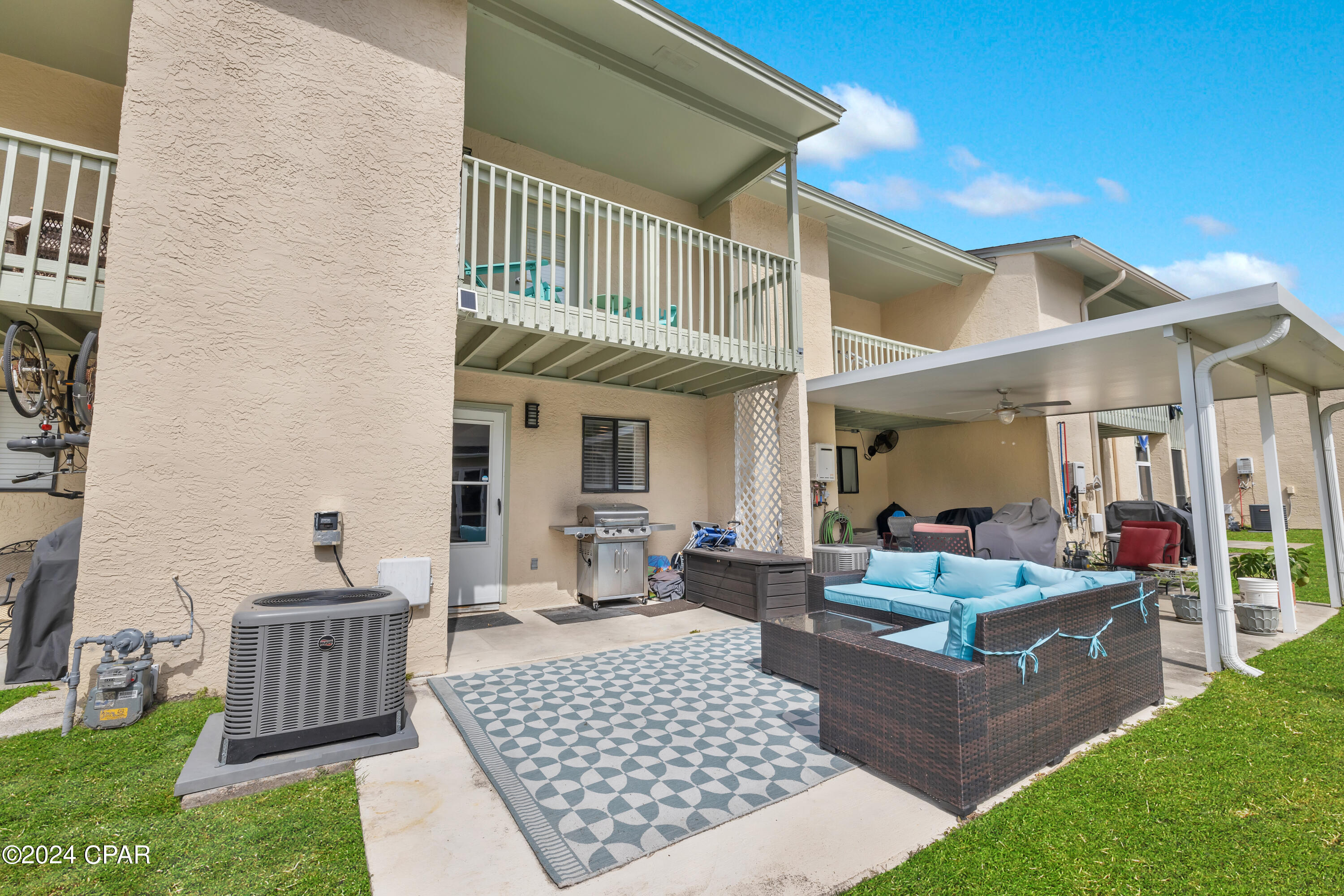 137 W Leslie Lane
