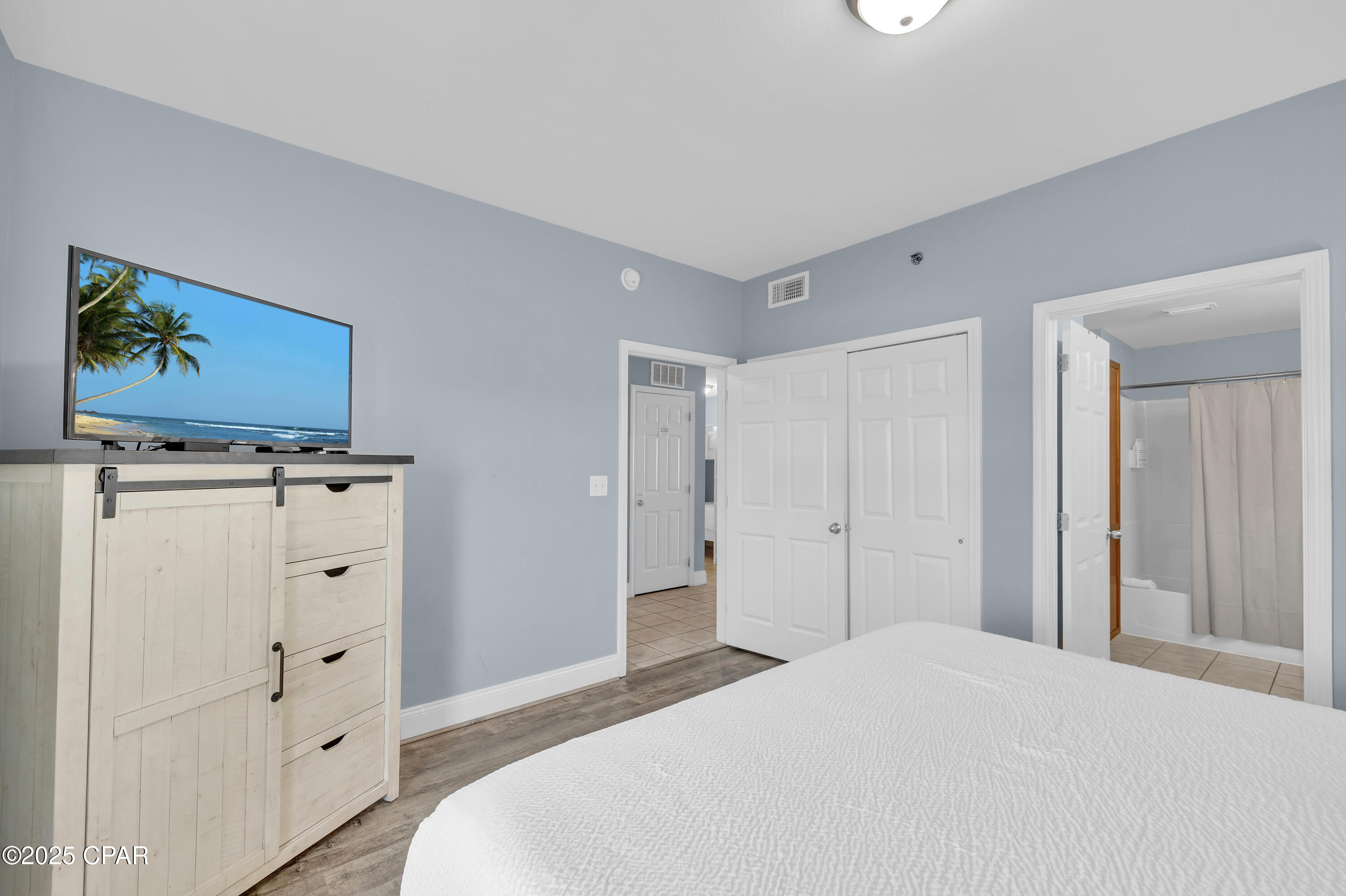 9860 S Thomas Drive 921