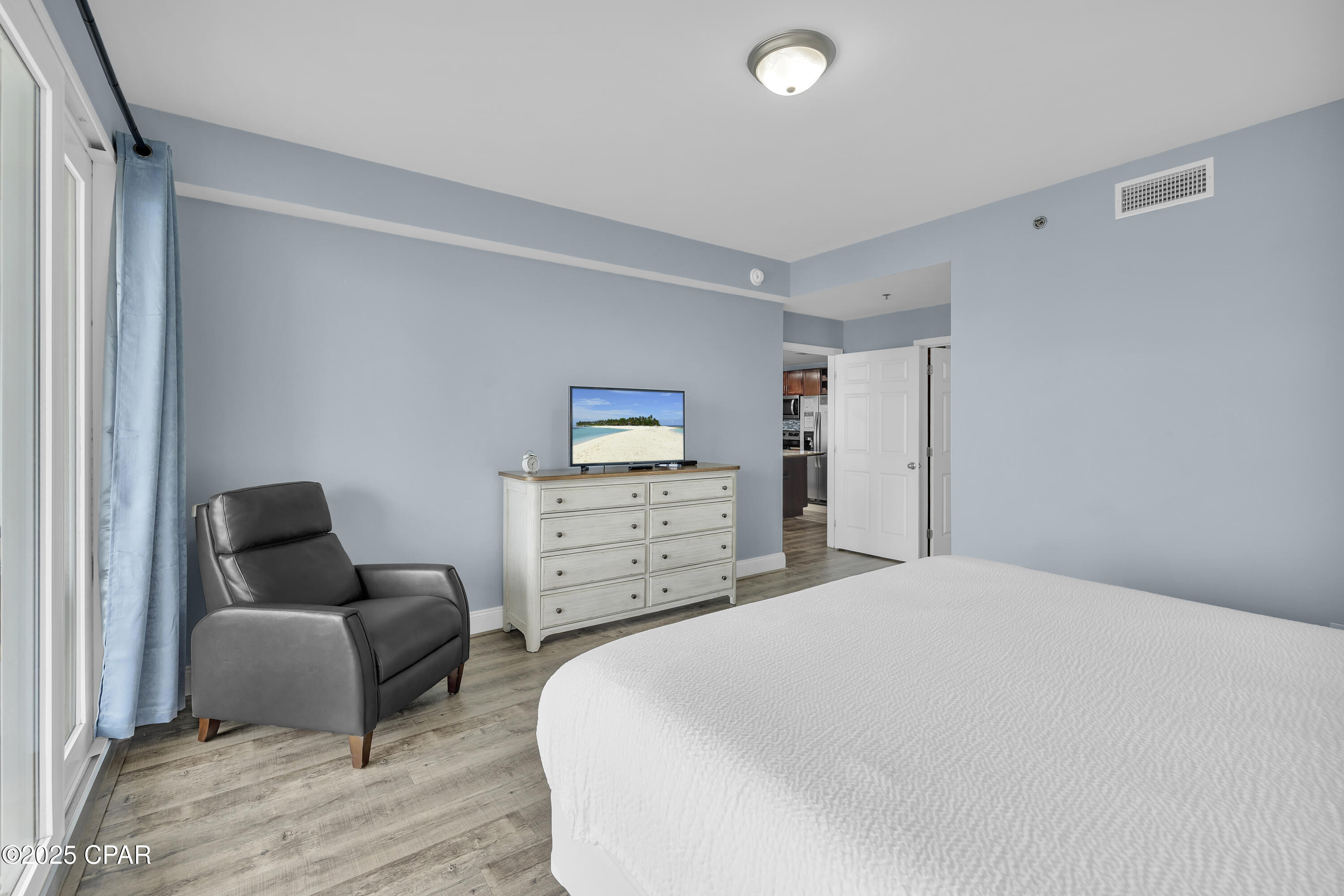 9860 S Thomas Drive 921