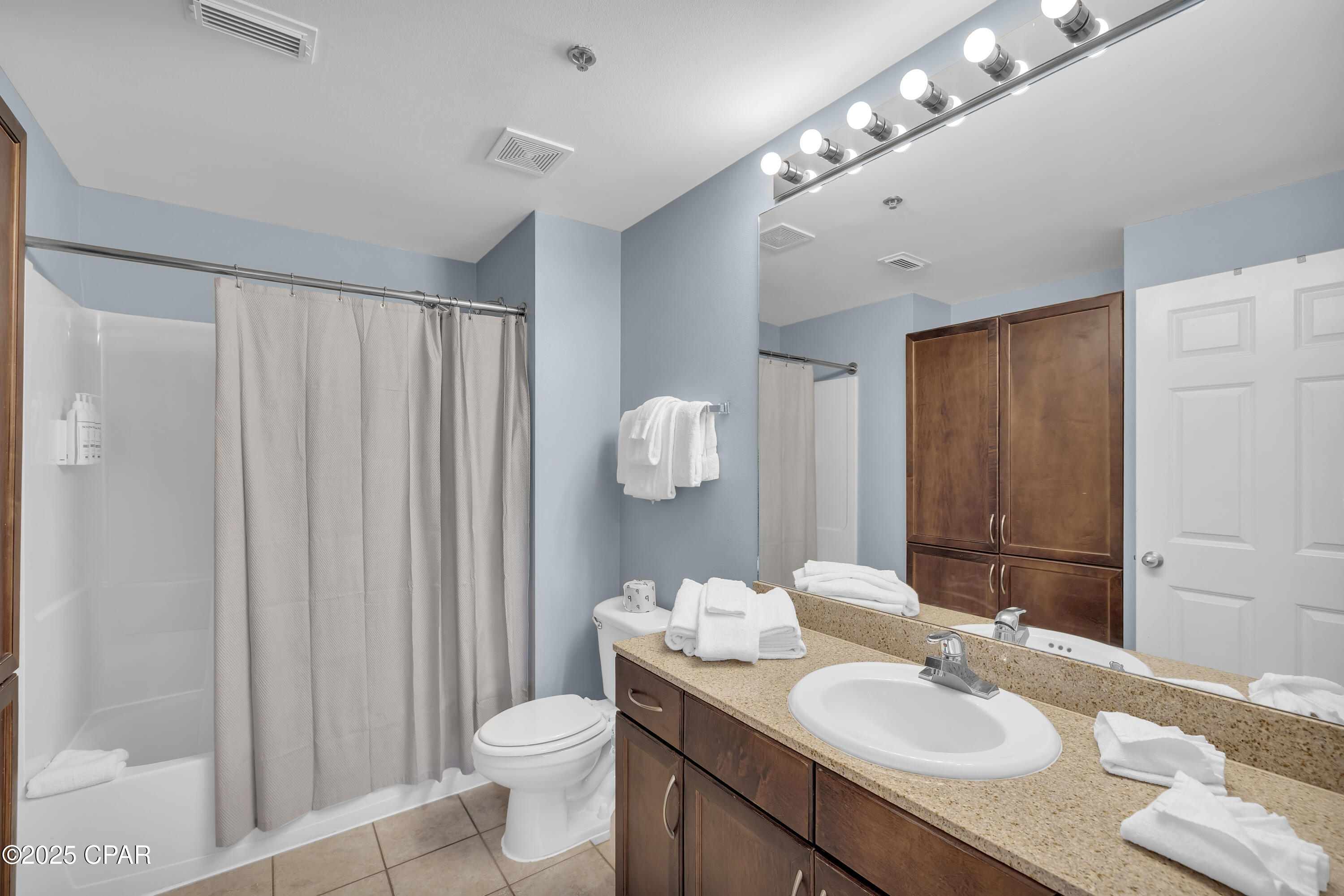 9860 S Thomas Drive 921